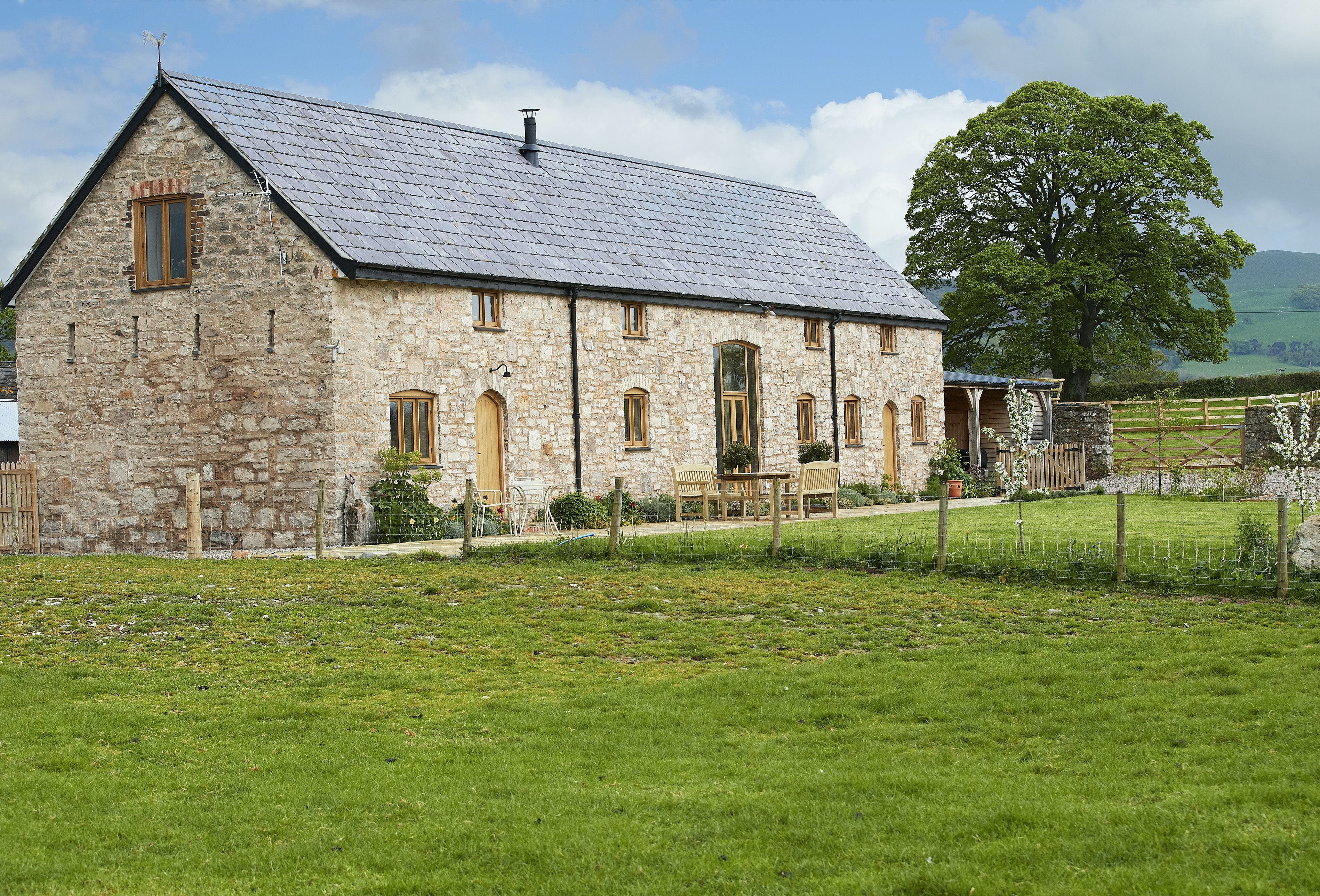 House Helm Rowan Denbigh: Luxury 3-Bedroom House with Private Parking and Countryside Views, Denbighshire