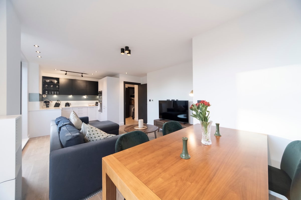 House Haar Primrose Hill Kentish Town: Luxury 2-Bedroom Apartment with Private Parking in Kentish Town, London