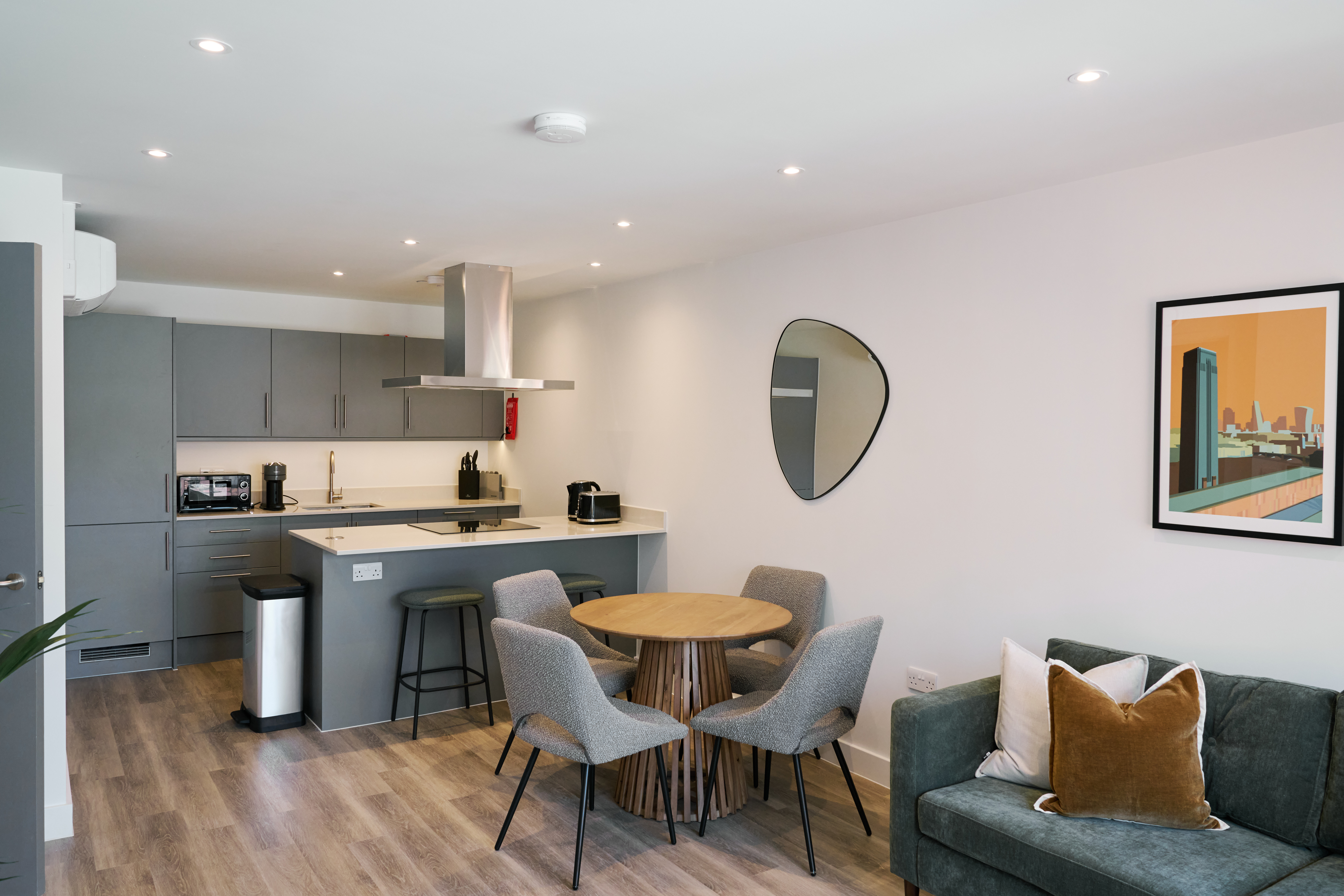 House Vesper Caledonian Road Kings Cross: Luxury 1-Bedroom Apartment with Spa and Pet-Friendly Amenities, Kings Cross London