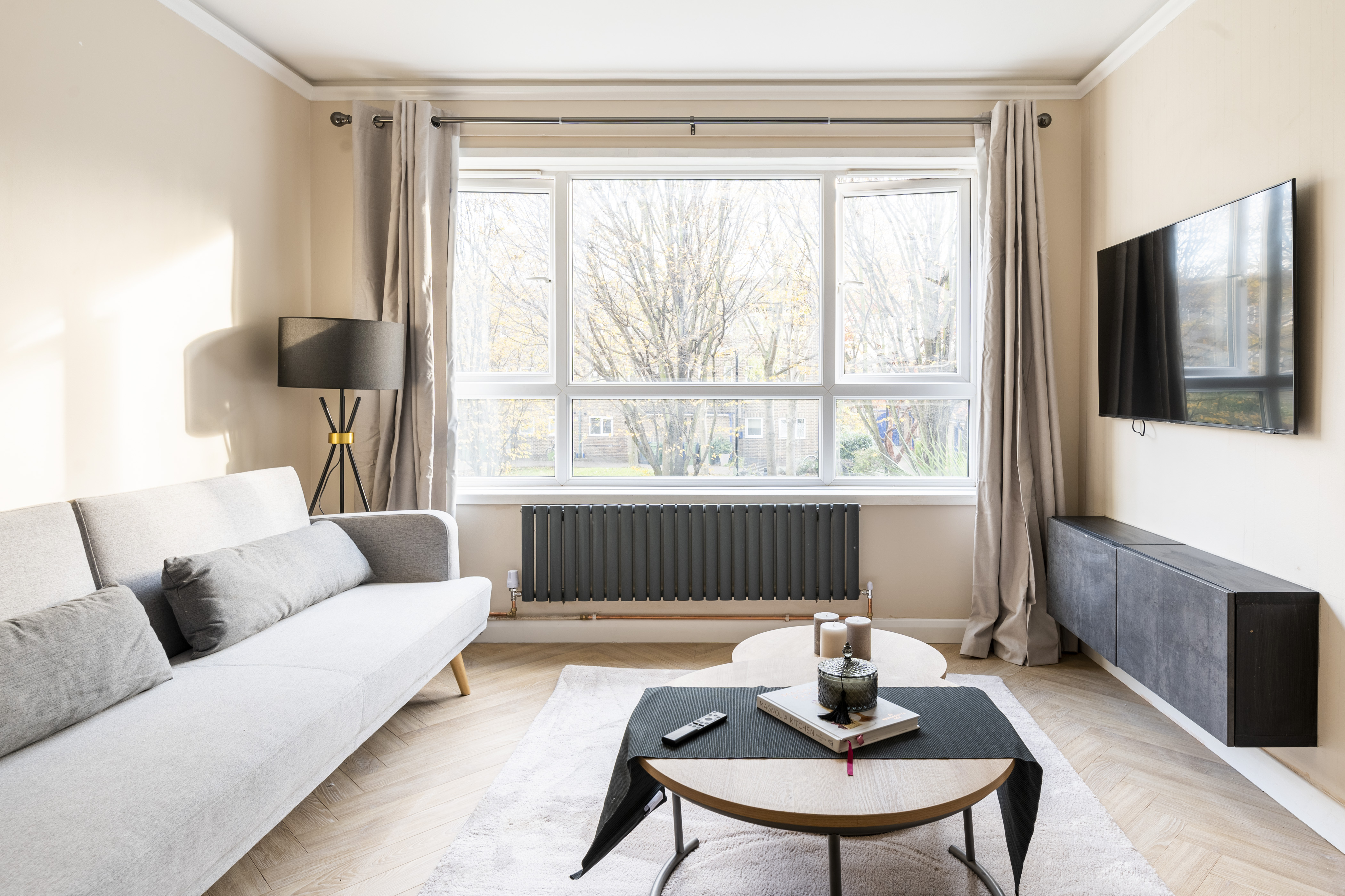 House Helm Rowan Lambeth: Luxury 2-Bedroom Apartment with Spa and Private Parking, Lambeth London