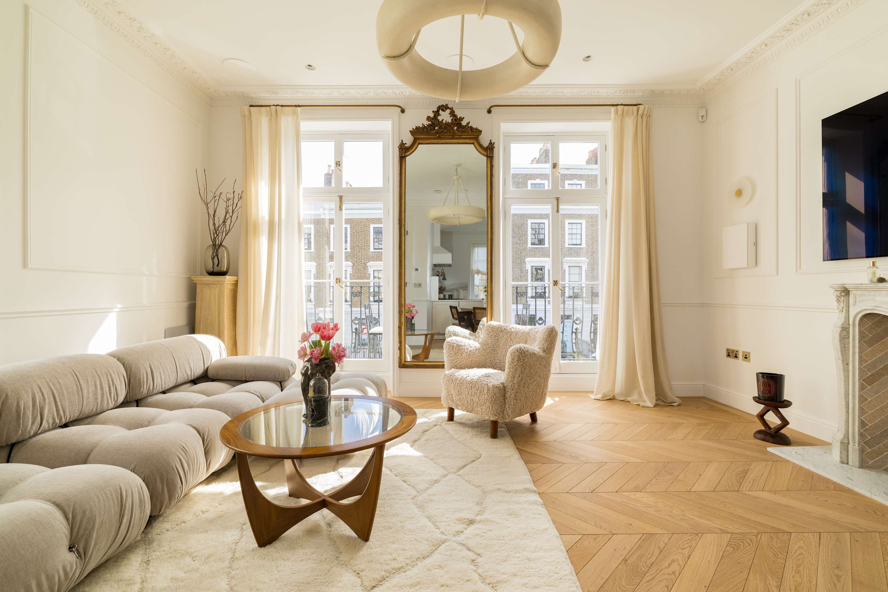 House Helm Rowan Primrose Hill: Luxury 3-Bedroom Apartment with Air-Con and Private Parking, Primrose Hill London