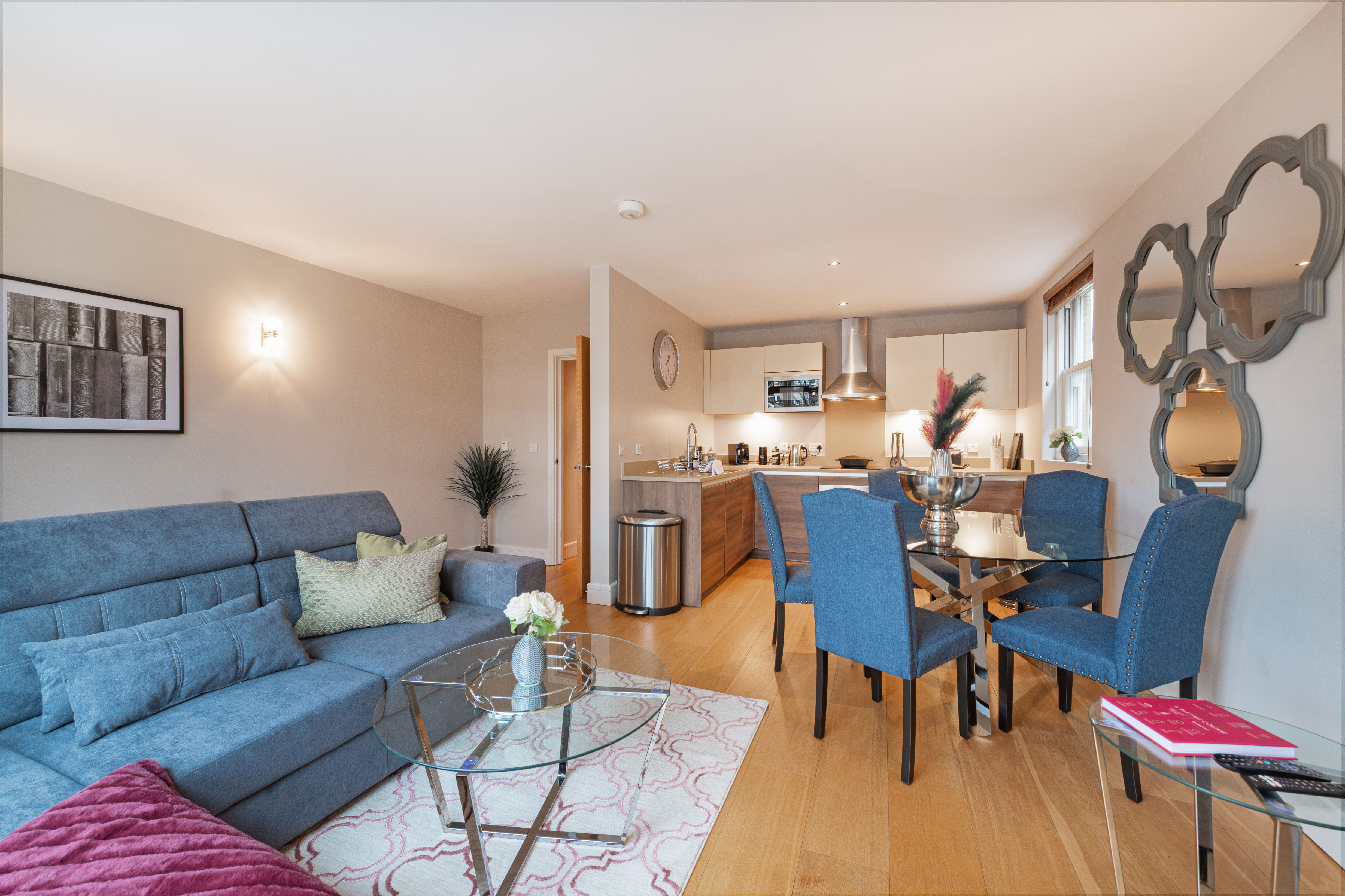 House Helm Rowan Putney: Luxury 2-Bedroom Apartment with Spa and Family Amenities, Putney London