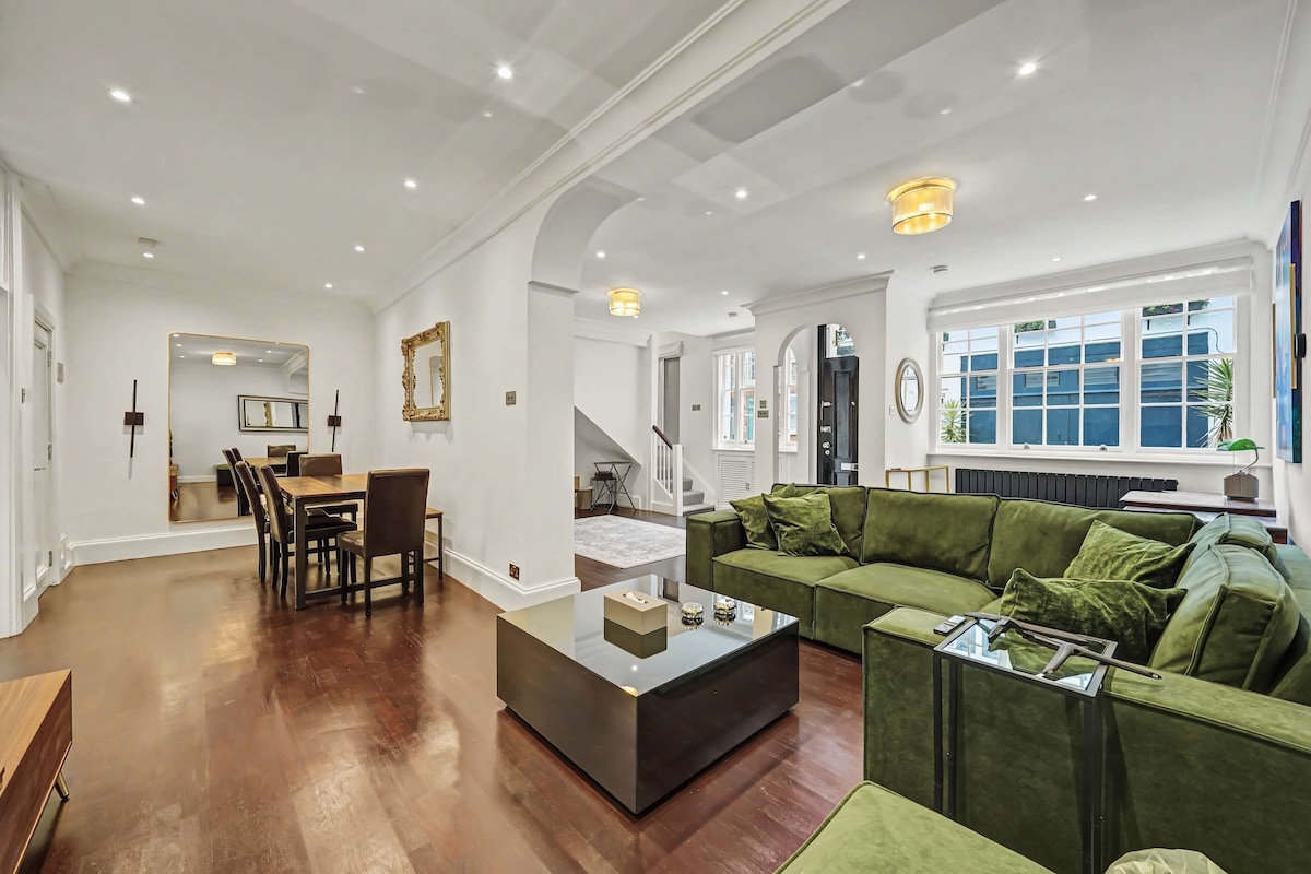 House Helm Rowan South Kensington 1457336: Luxury 3-Bedroom House with Fireplace and Private Parking, South Kensington