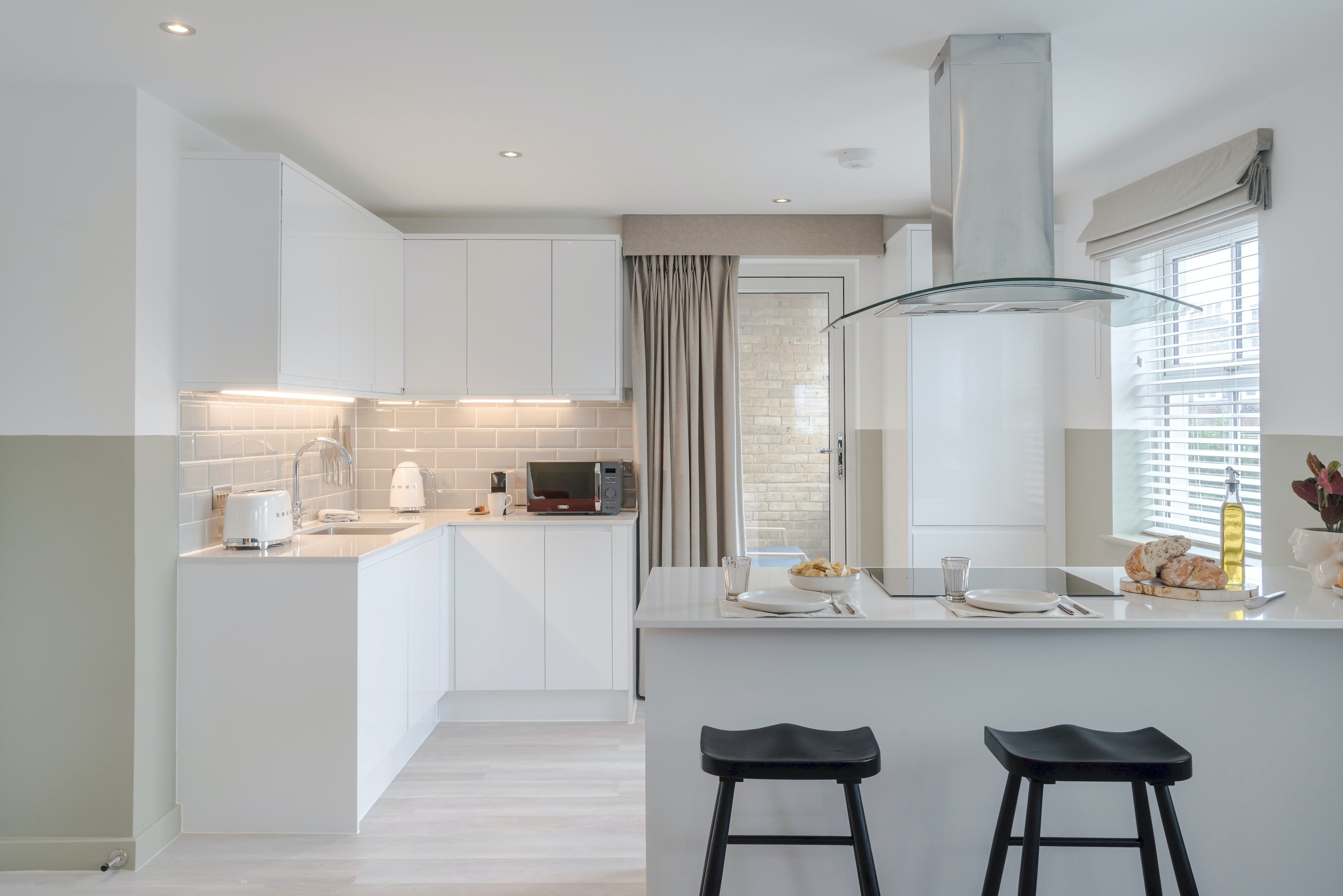 House Helm Rowan Walworth: Luxury 2-Bedroom Apartment with Spa Sauna in Walworth, London