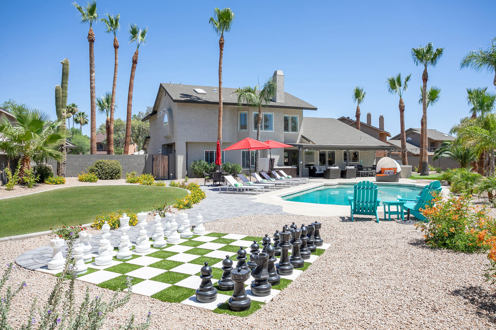 House Prasinos Chaparral Scottsdale: Luxury 4-Bedroom Villa with Private Pool and Hot Tub, Scottsdale