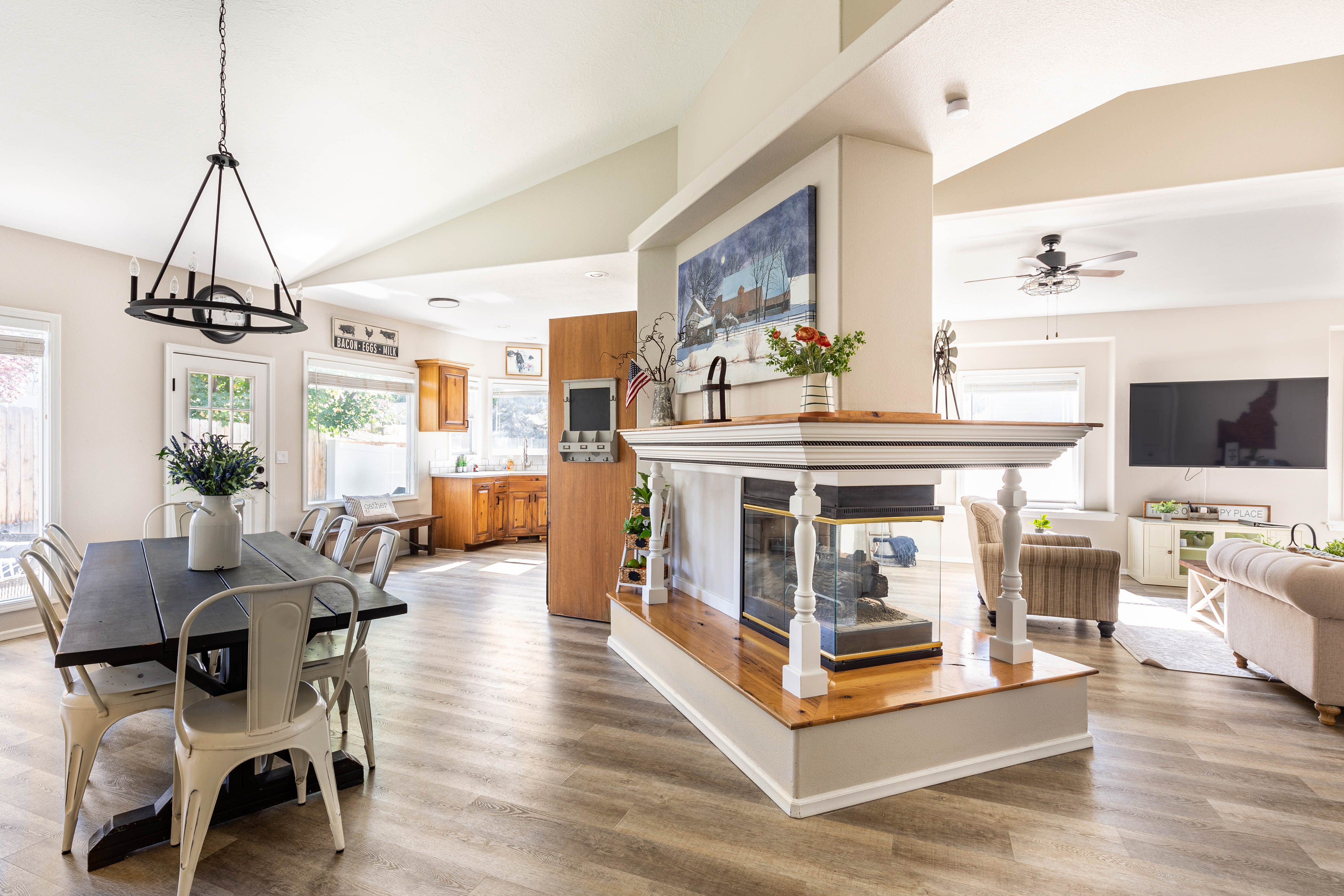 House Safran Barberton Boise: Luxury 4-Bedroom House with Spa and Private Parking, Ada County