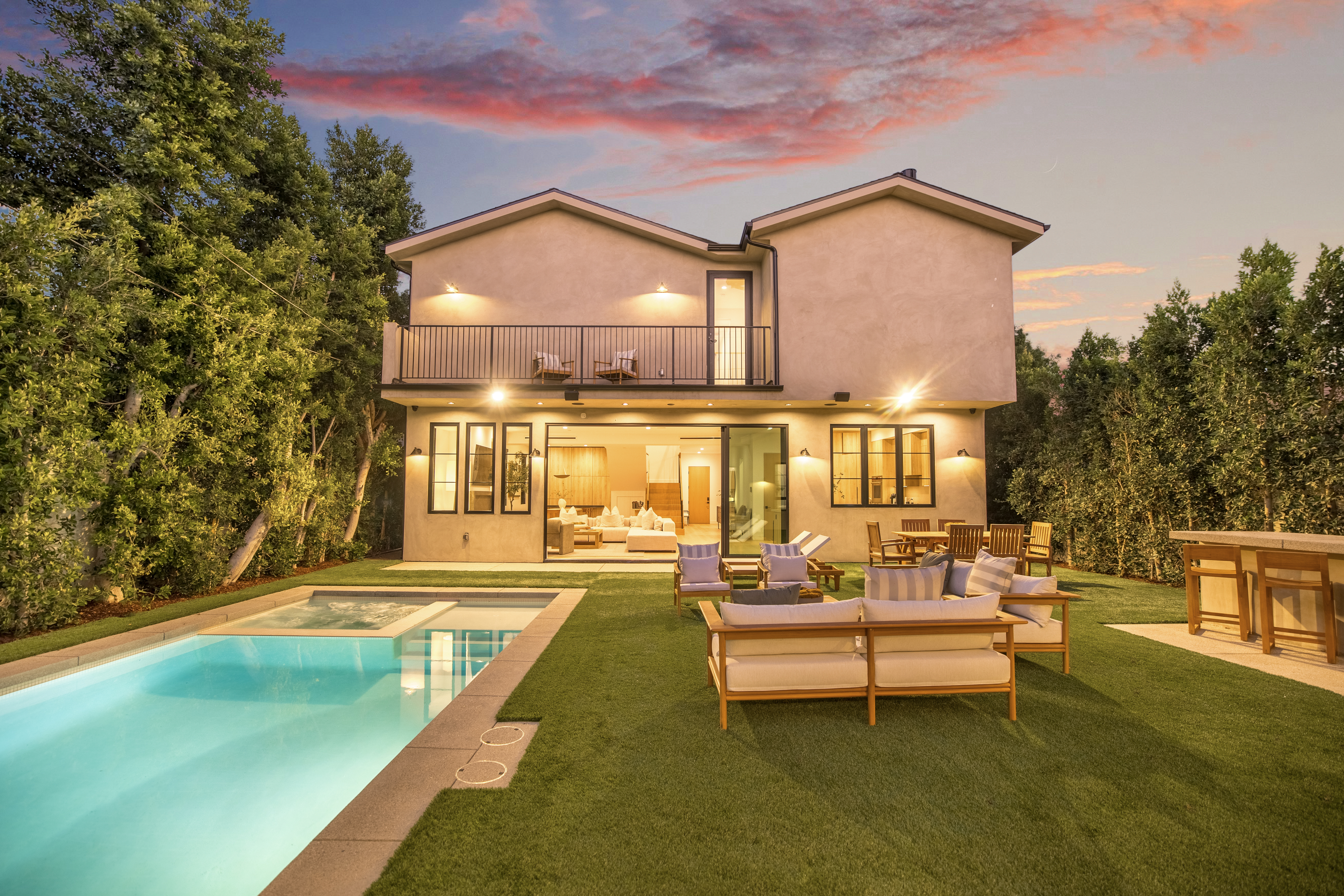 House Safran Coldwater Studio City: Luxury 5-Bedroom House with Private Pool and Hot Tub, Studio City