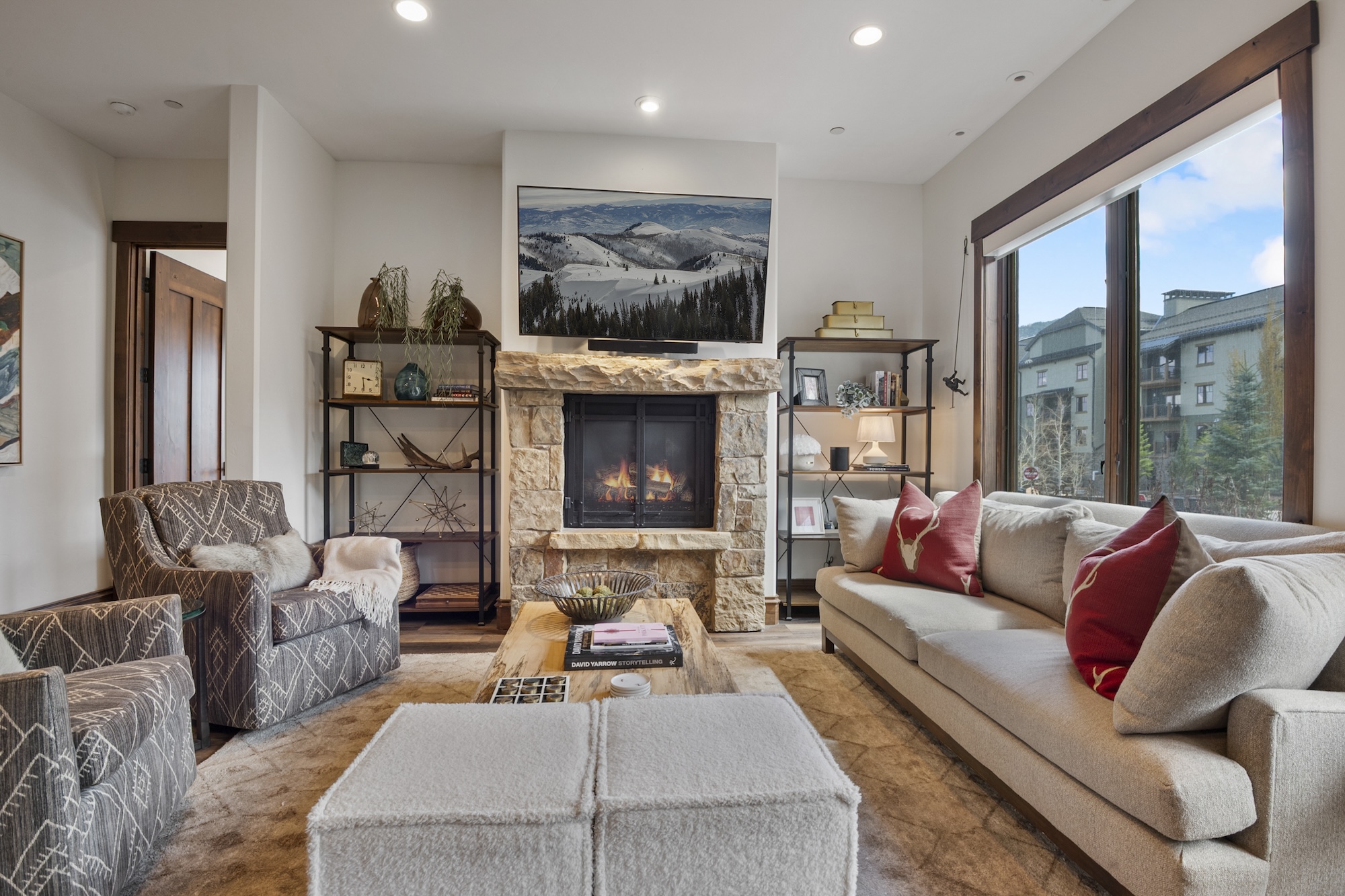Villa Oleandro Thompson Park City: Luxury 3-Bedroom Villa with Hot Tub and Heated Pool, Park City