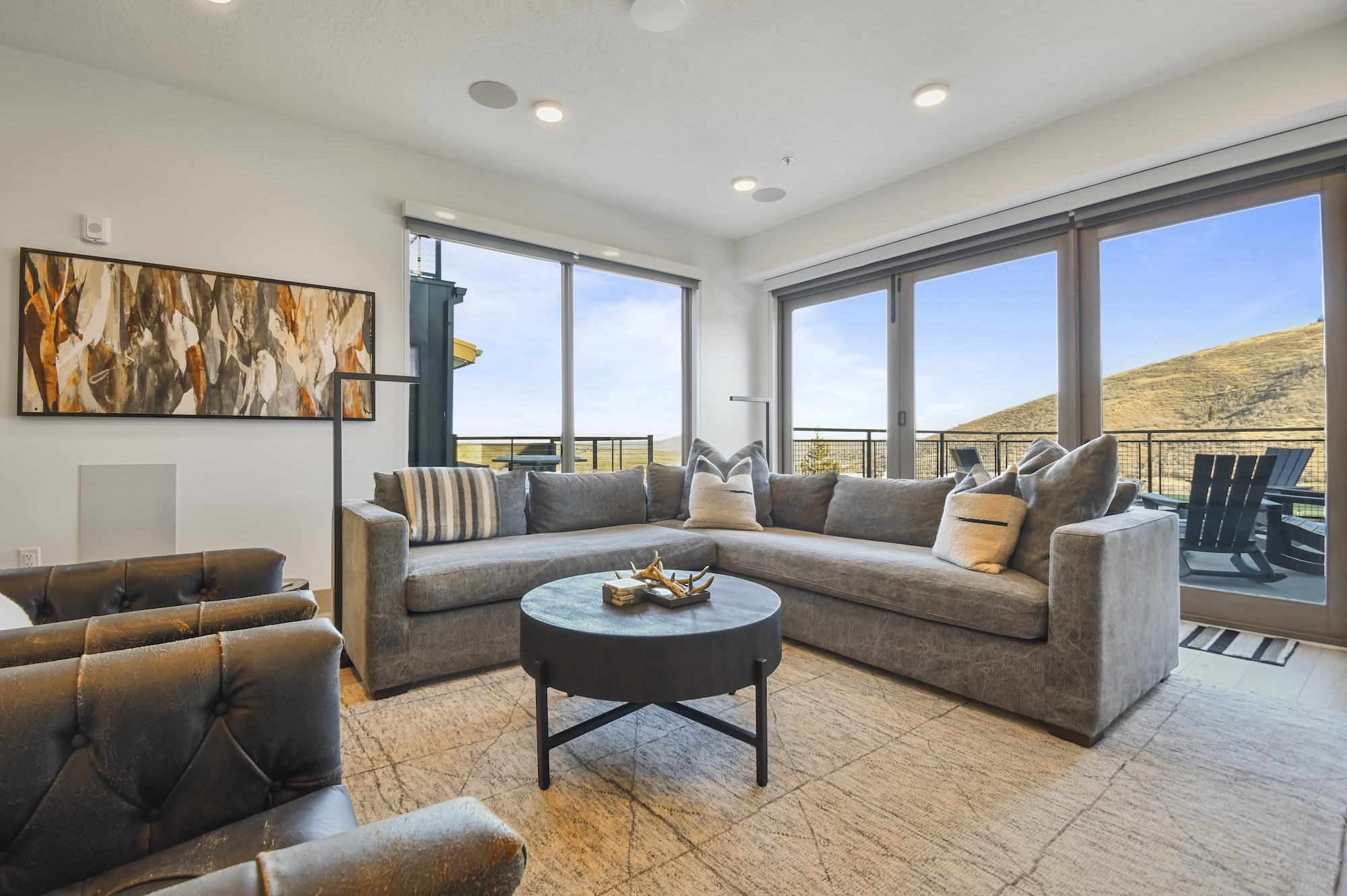 House Safran Flagstaff Park City: Luxury 3-Bedroom Ski Chalet with Hot Tub and Fireplace, Park City
