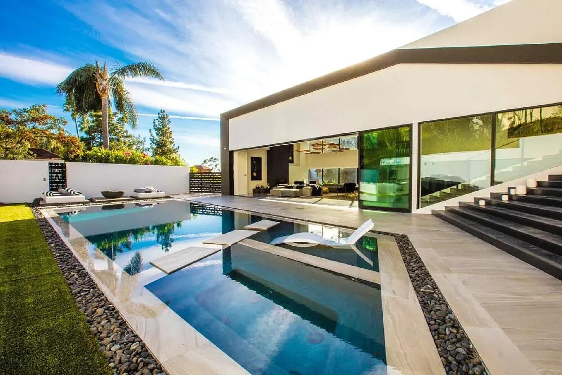 House Safran Franklin Beverly Crest: Luxury 4-Bedroom Villa with Private Pool and Hot Tub, Beverly Crest Los Angeles