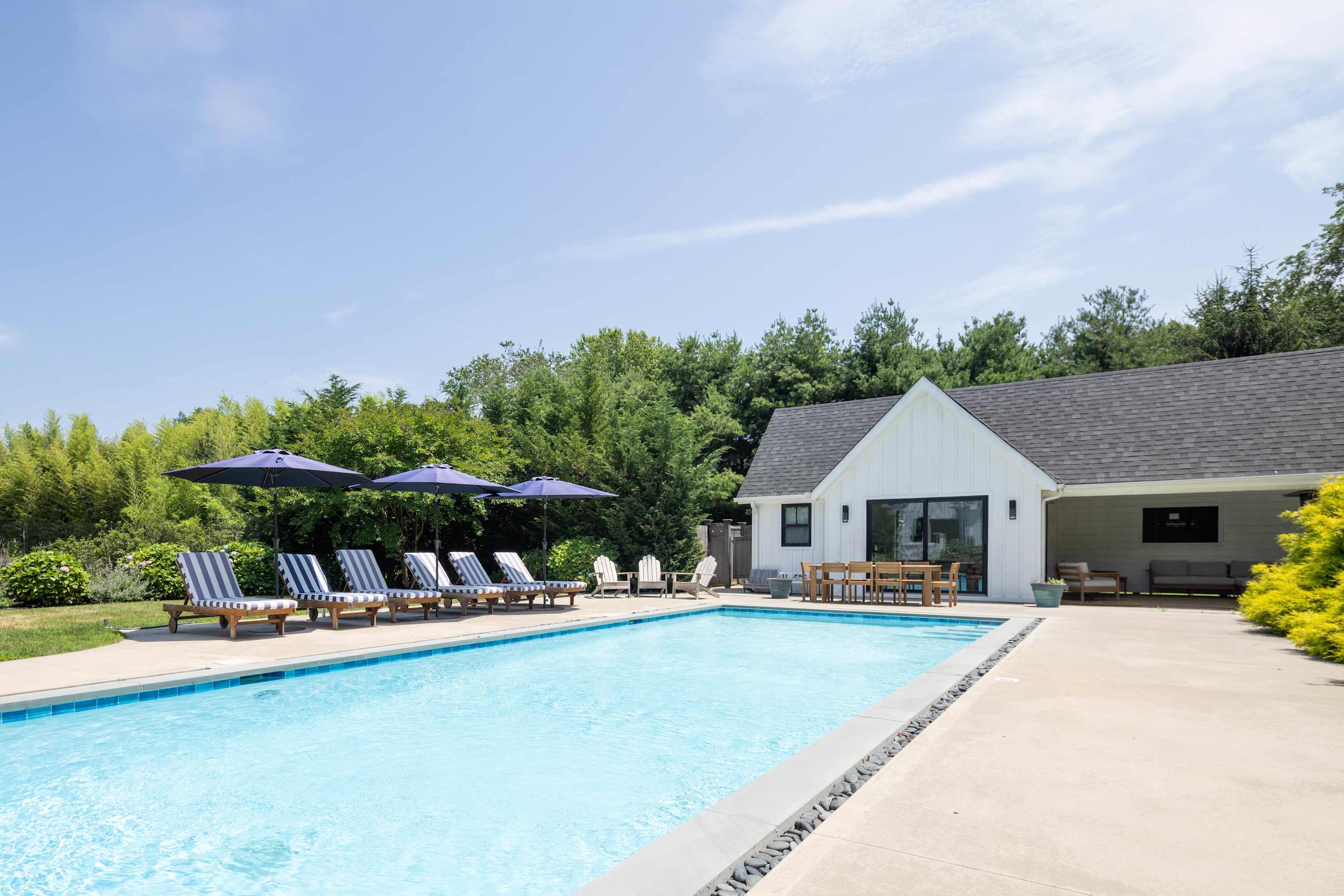 House Safran Hay Beach: Luxury 6-Bedroom House with Private Pool and Seaview, Shelter Island