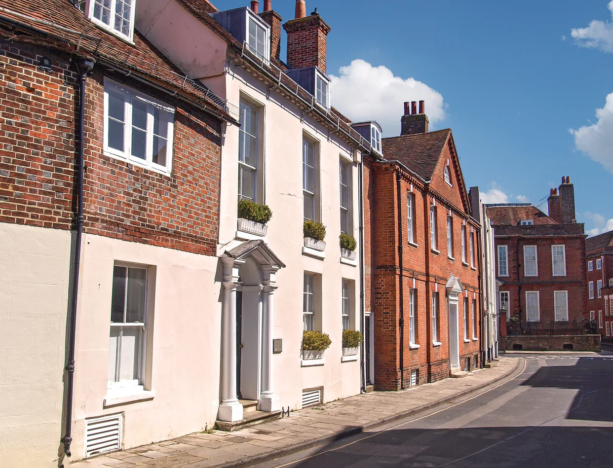 House Safran Hunston Chichester: Luxury 3-Bedroom Villa with Family-Friendly Amenities in Chichester
