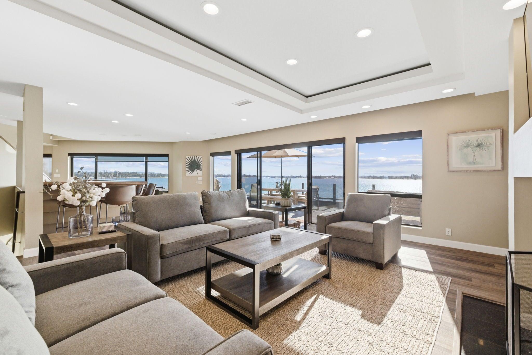House Safran La Jolla Mission Beach: Luxury 4-Bedroom Villa with Hot Tub and Seaview, Mission Beach