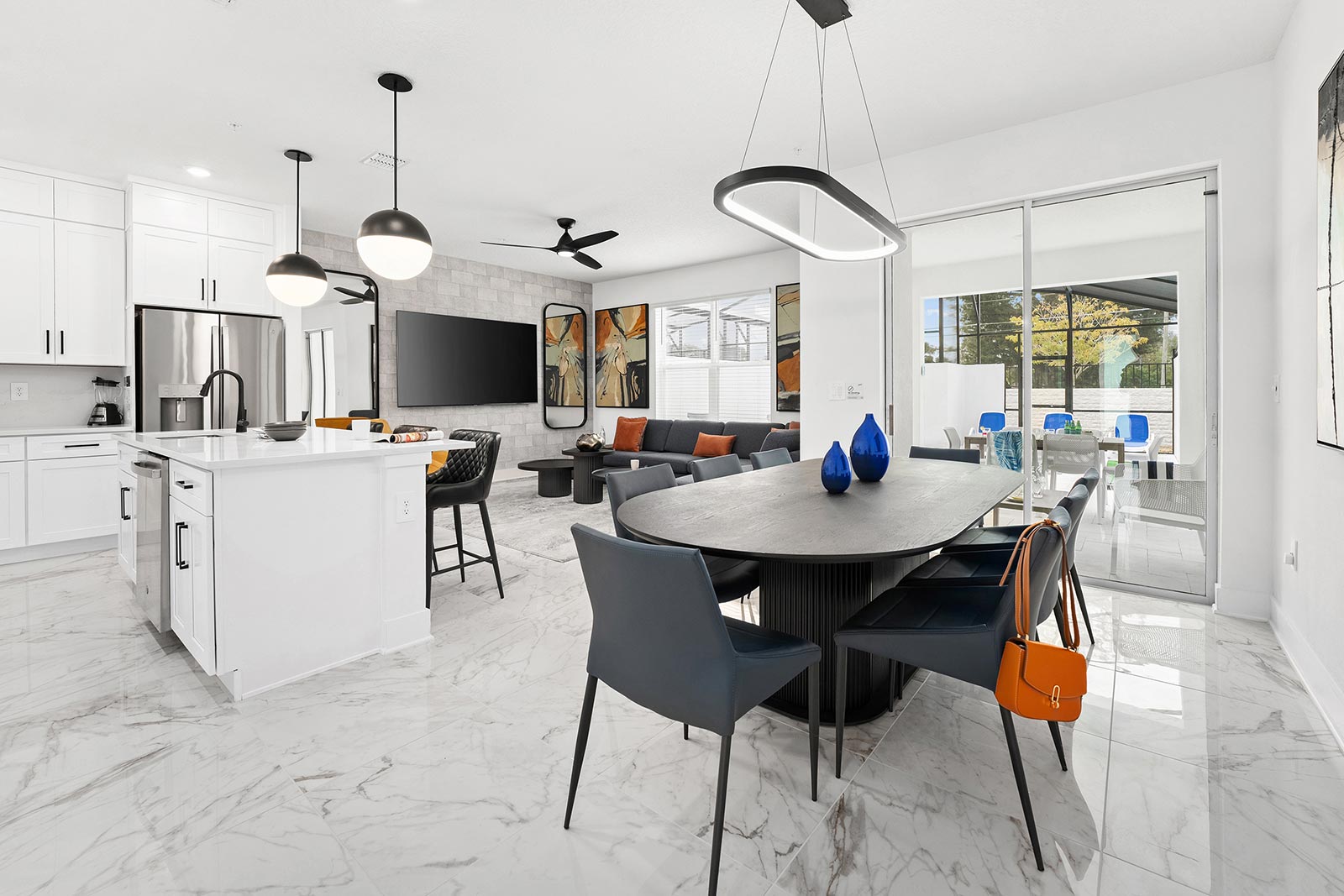 House Safran Maitland Orange County: Luxury 4-Bedroom Villa with Private Pool and Gym, Orange County
