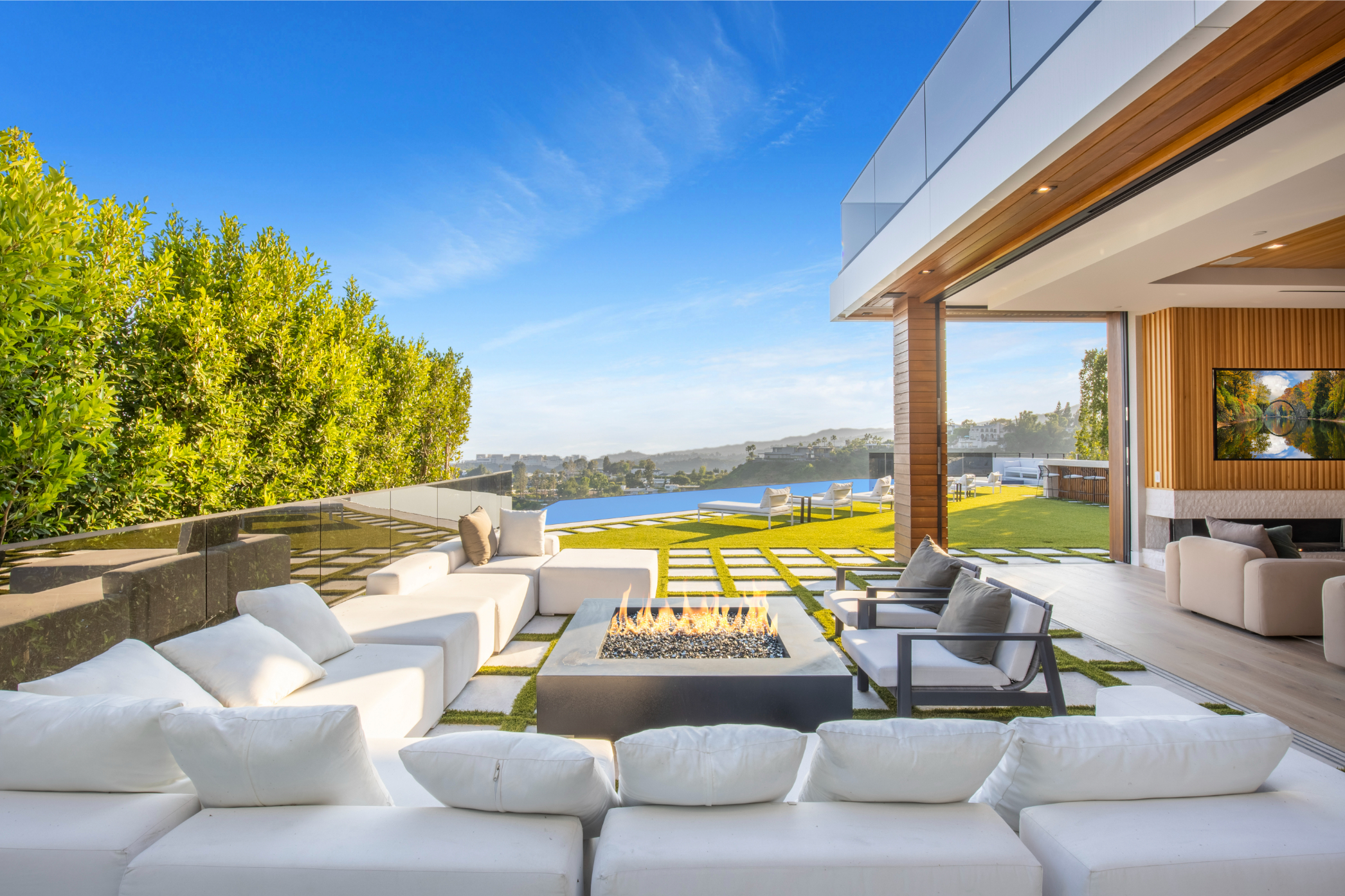 House Safran Mulholland Bel Air: Luxury 6-Bedroom House with Infinity Pool and Spa, Bel Air