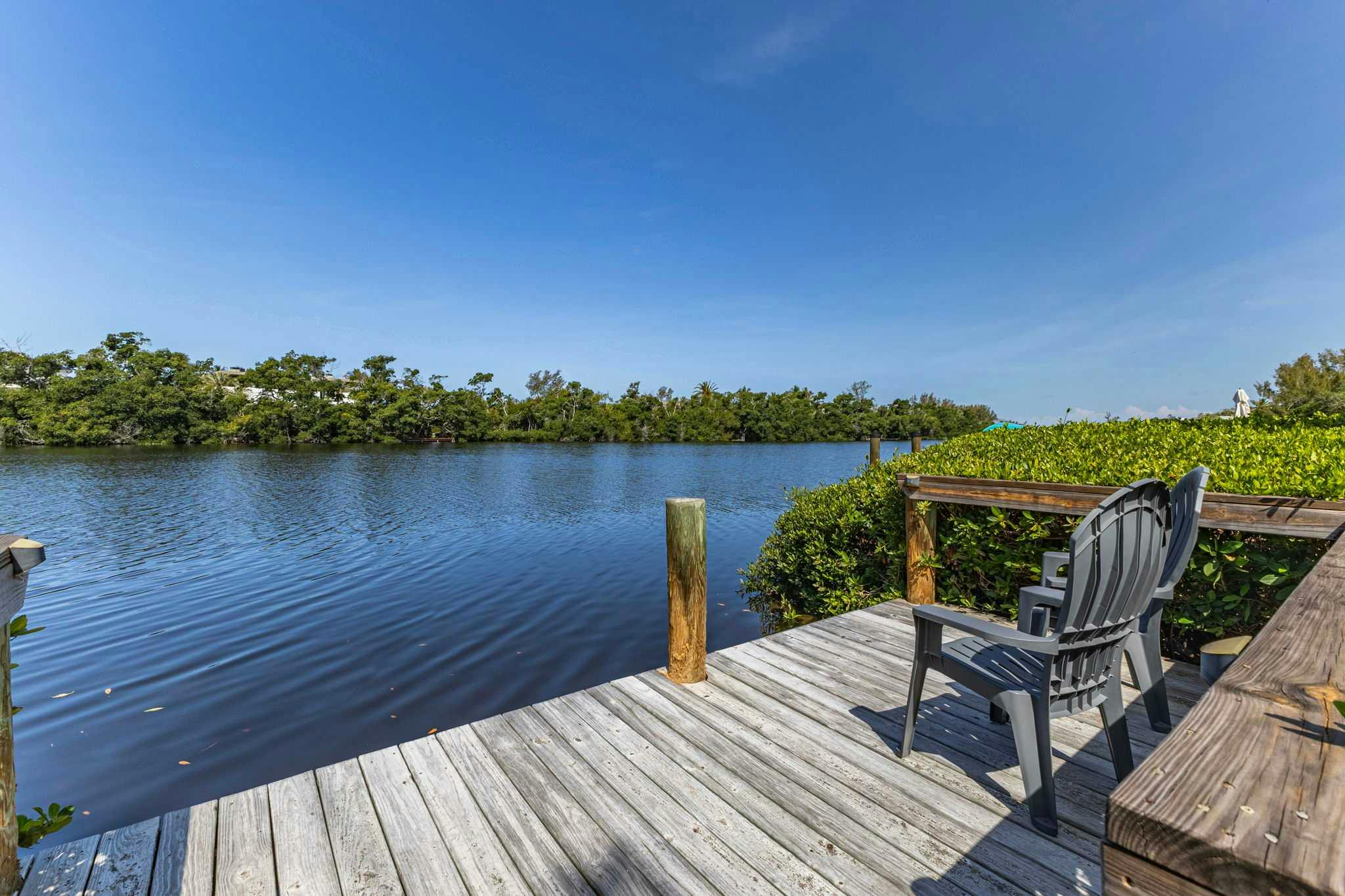 House Safran Phillippi Sarasota: Luxury 3-Bedroom Villa with Private Pool and Lagoon Views, Sarasota County