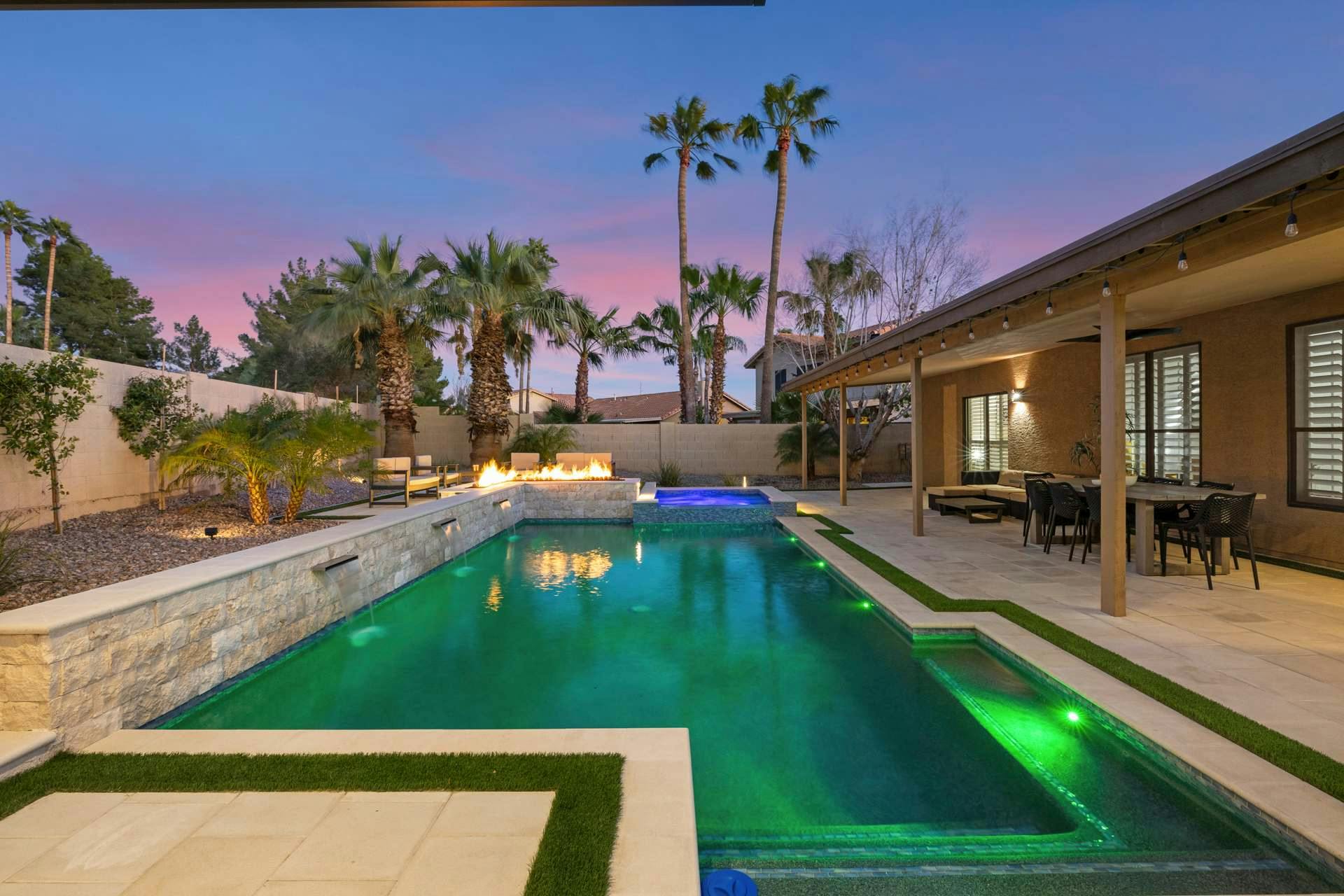 House Safran Pinnacle Scottsdale: Luxury 3-Bedroom Villa with Private Pool and Hot Tub, Scottsdale