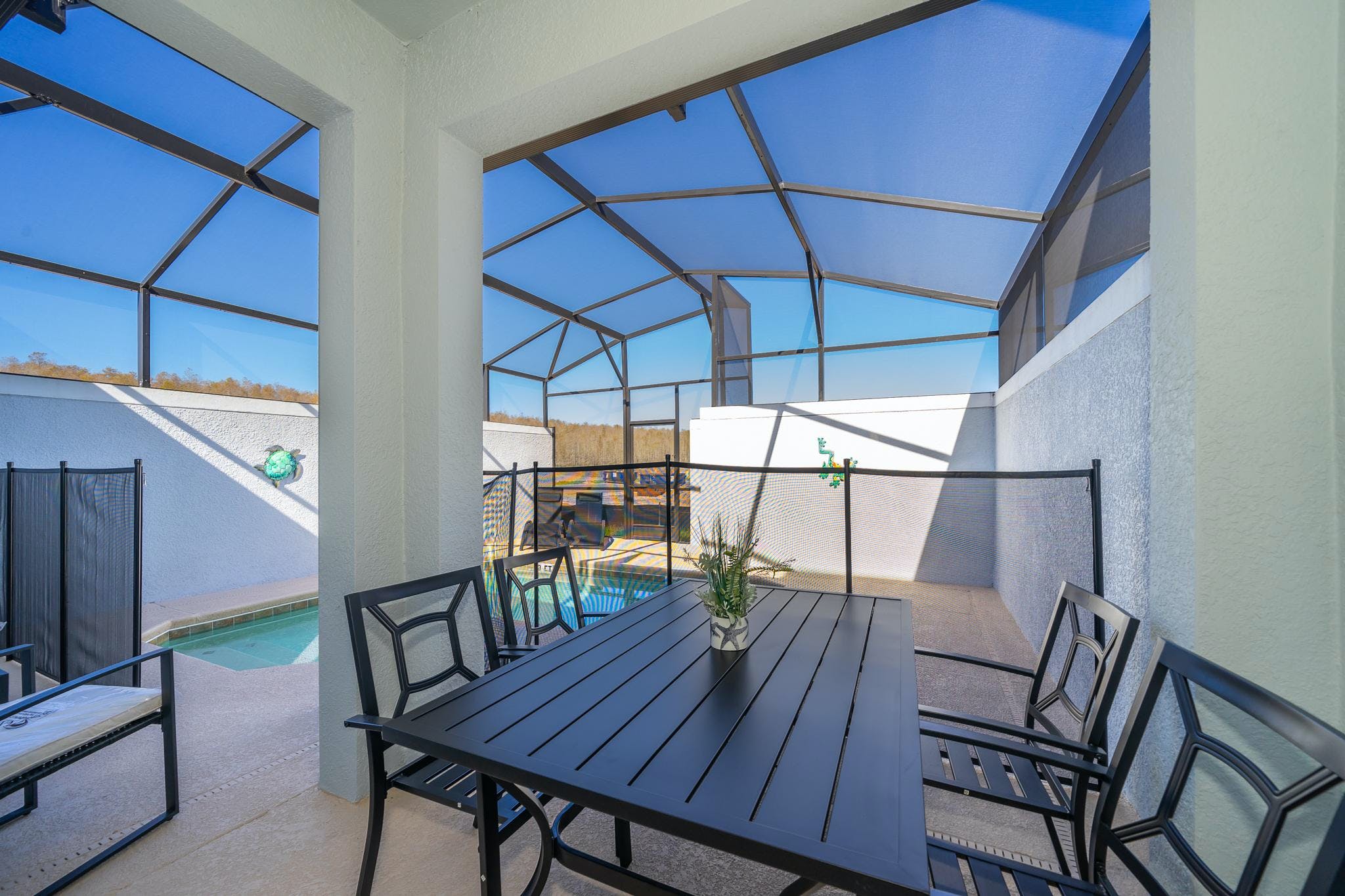 Villa Xanthi Dania Beach Florida: Luxury 5-Bedroom Villa with Private Pool and Hot Tub, Osceola County