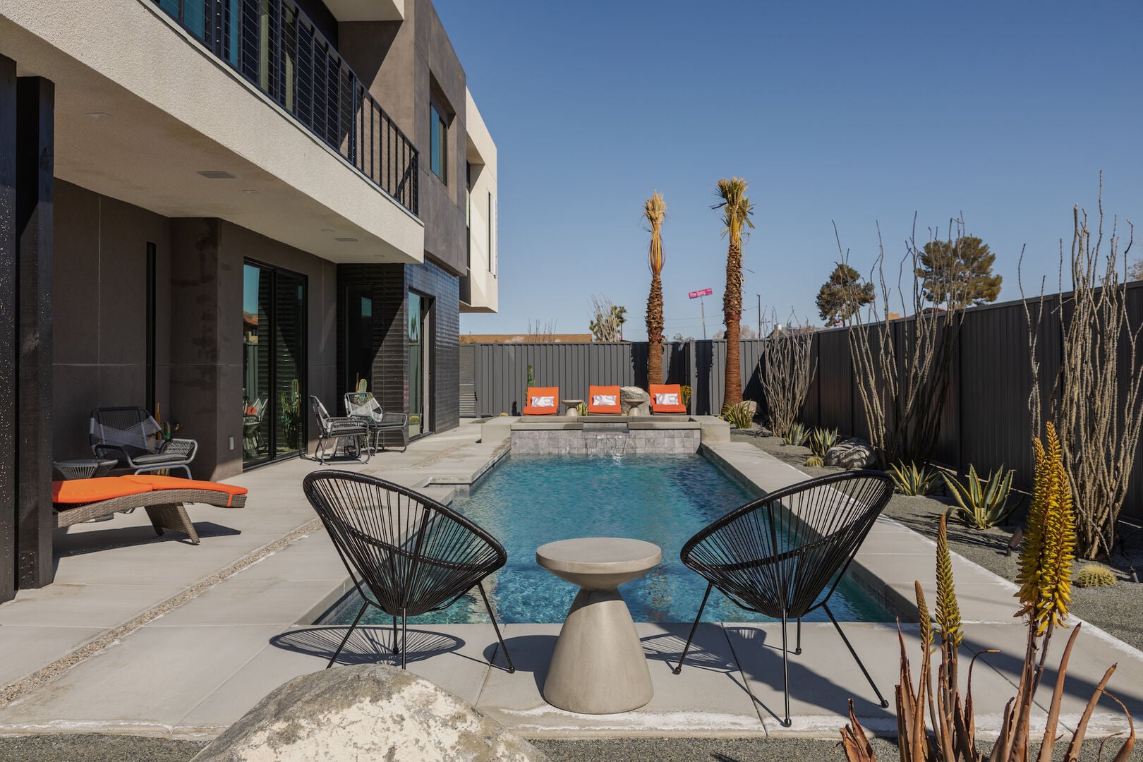 House Safran Wall Street Twentynine Palms: Luxury 3-Bedroom Villa with Private Pool and Hot Tub, Twentynine Palms