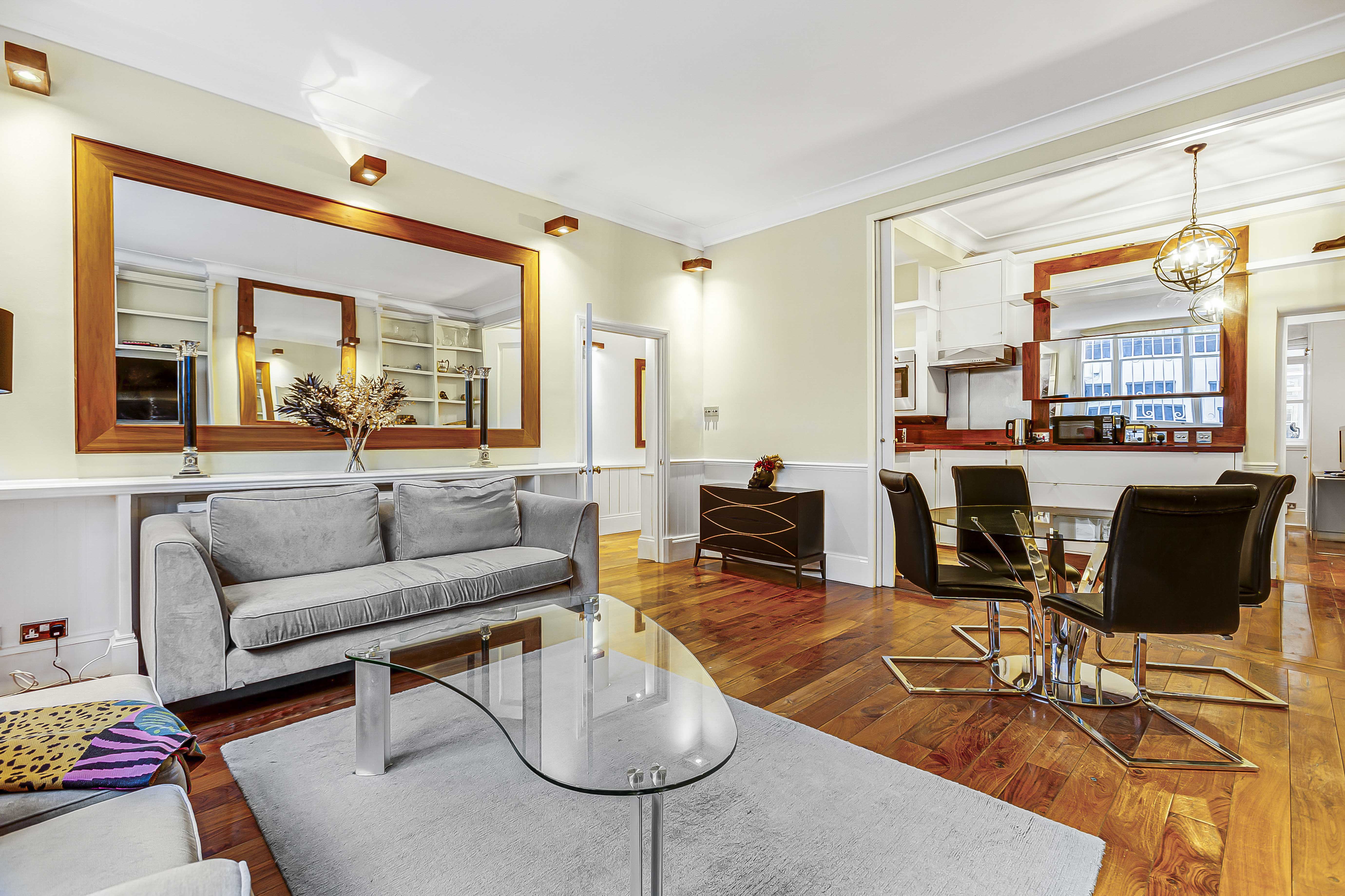House Zephyr Caorann Kensington: Luxury 2-Bedroom Apartment with Private Parking, South Kensington London