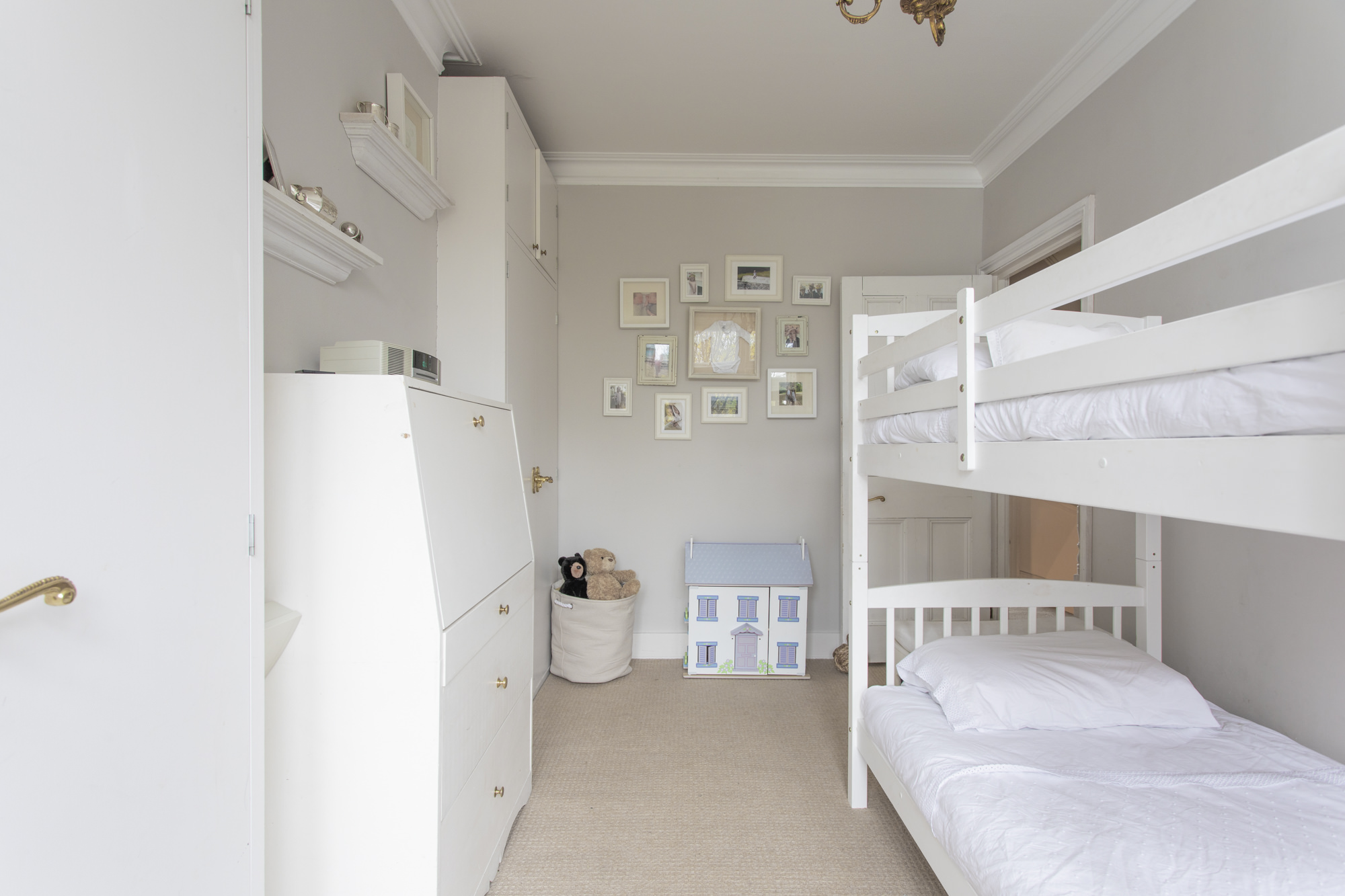 House Zephyr Castelnau Barnes: Luxury 3-Bedroom Villa with Spa and Family-Friendly Amenities, Barnes London