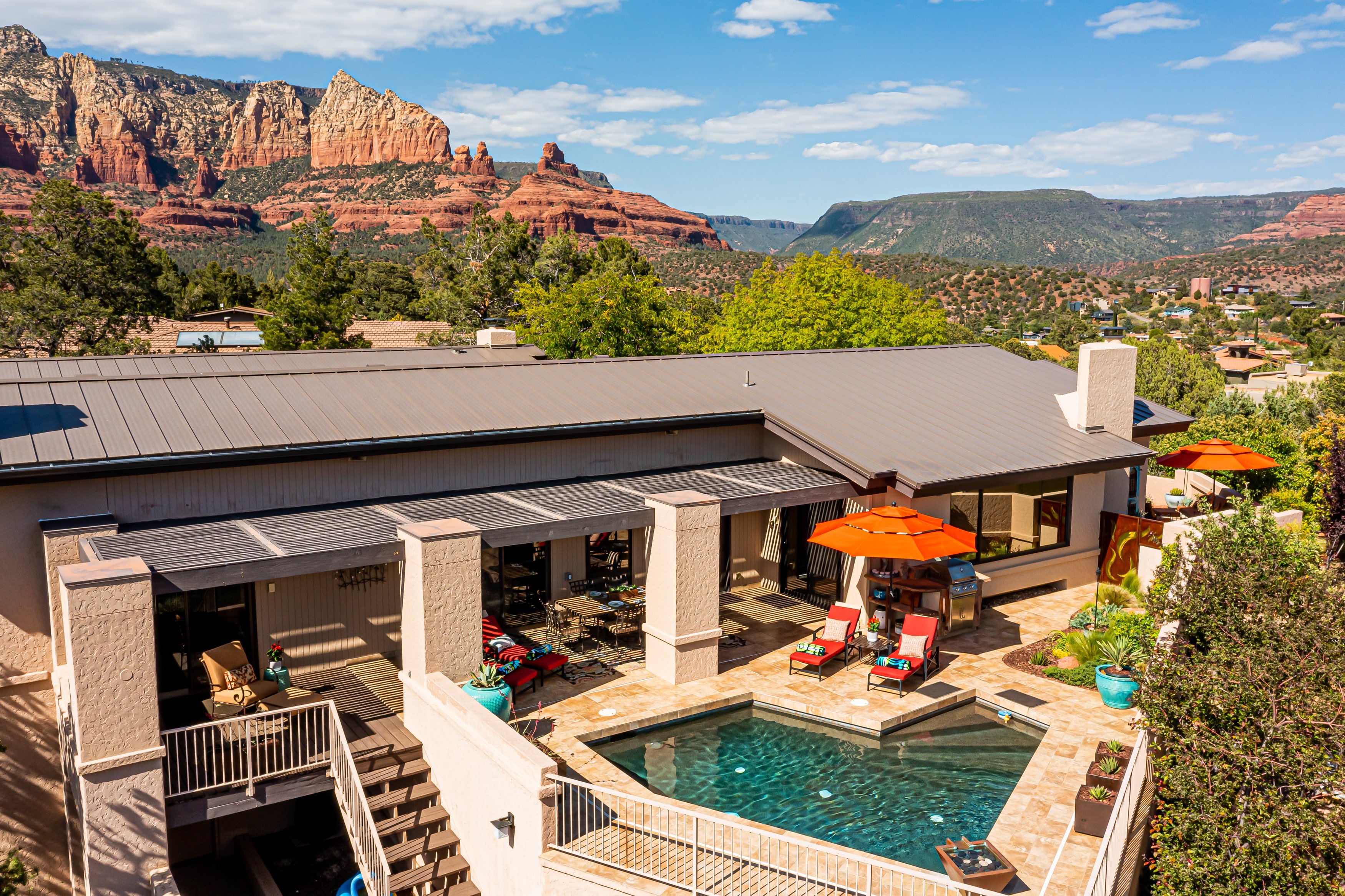 House Zephyr Chimney Sedona: Luxury 2-Bedroom Villa with Private Pool and Air-Con, Sedona