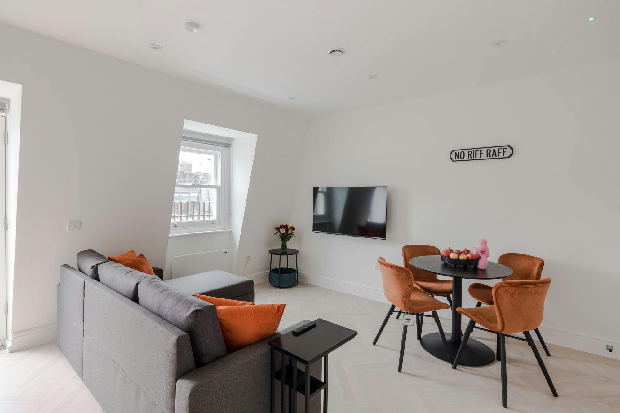 House Zephyr Fitzroy Bloomsbury: Luxury 1-Bedroom Apartment with Spa Sauna, Fitzrovia London