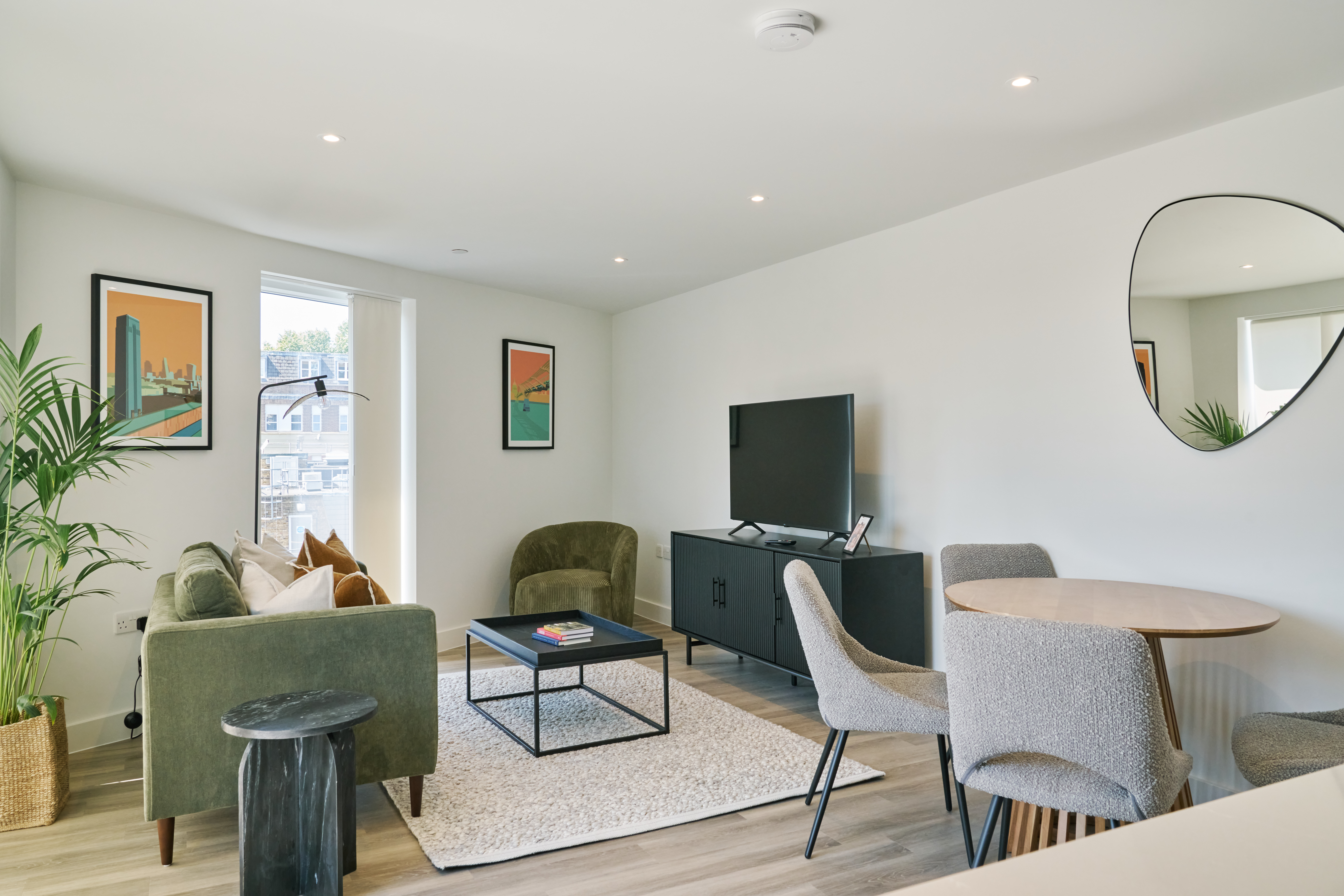 House Zephyr Gasholder Kings Cross: Luxury 1-Bedroom Apartment with Spa Sauna in Kings Cross London
