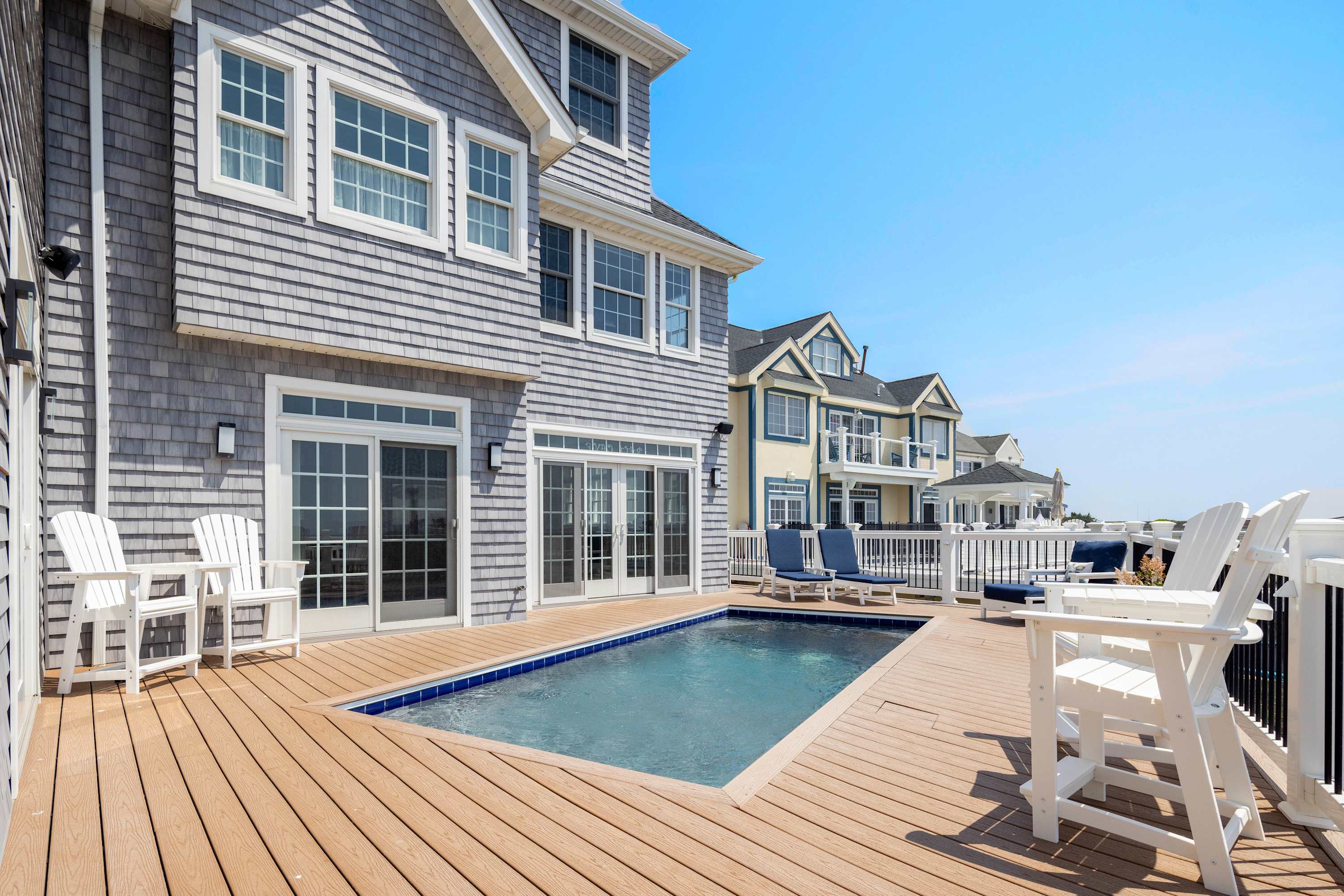 House Zephyr Mecox Southampton: Luxury 6-Bedroom House with Beachfront Pool and Spa, The Hamptons