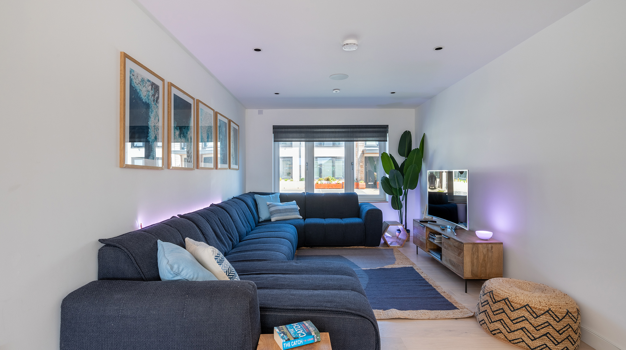 House Zephyr Porth Veor Newquay: Luxury 3-Bedroom Apartment with Sea Views and Spa Near Porth Veor, Newquay