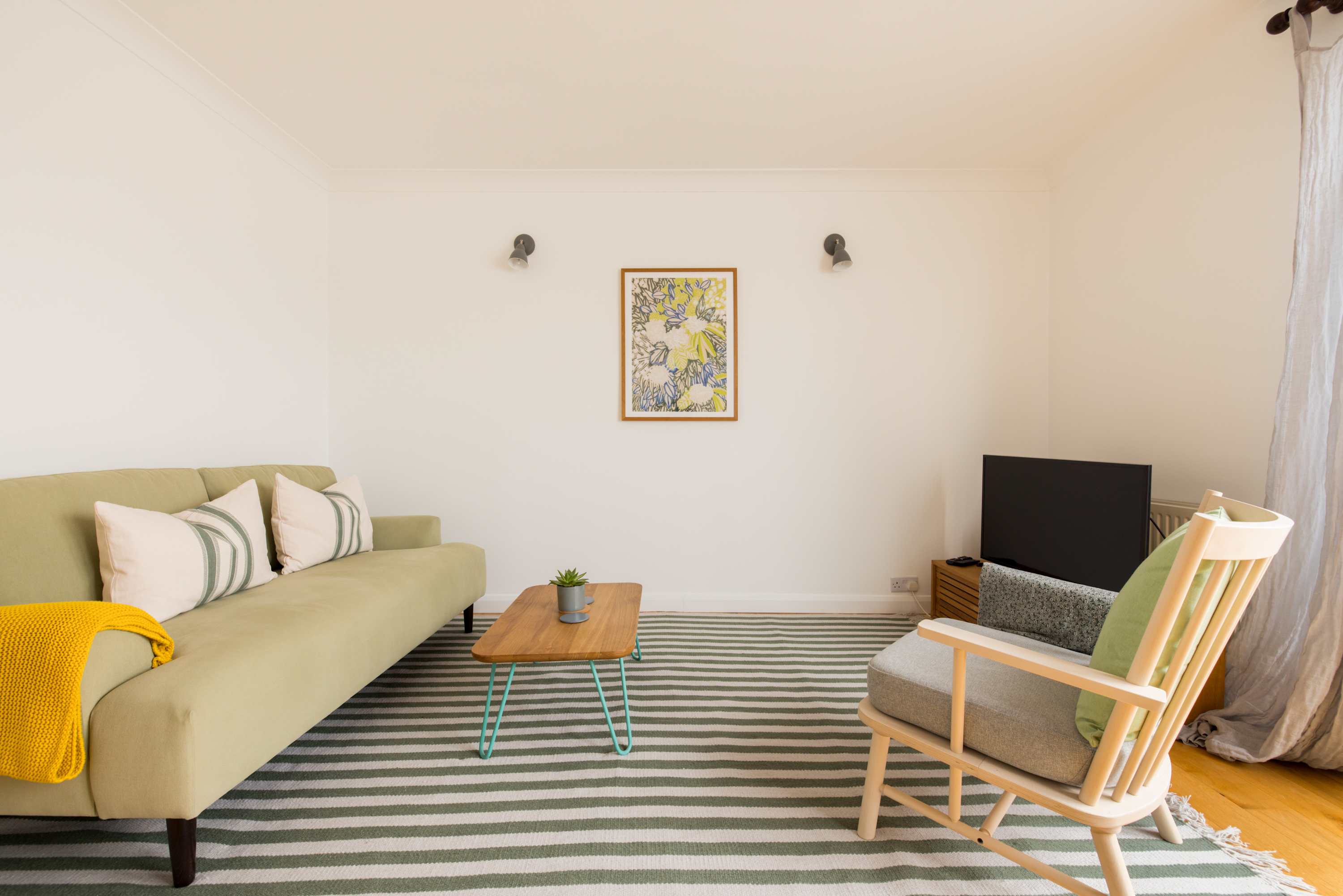 House Zephyr Primrose Chalk Farm: Luxury 2-Bedroom Apartment with Spa and Balcony, Chalk Farm London
