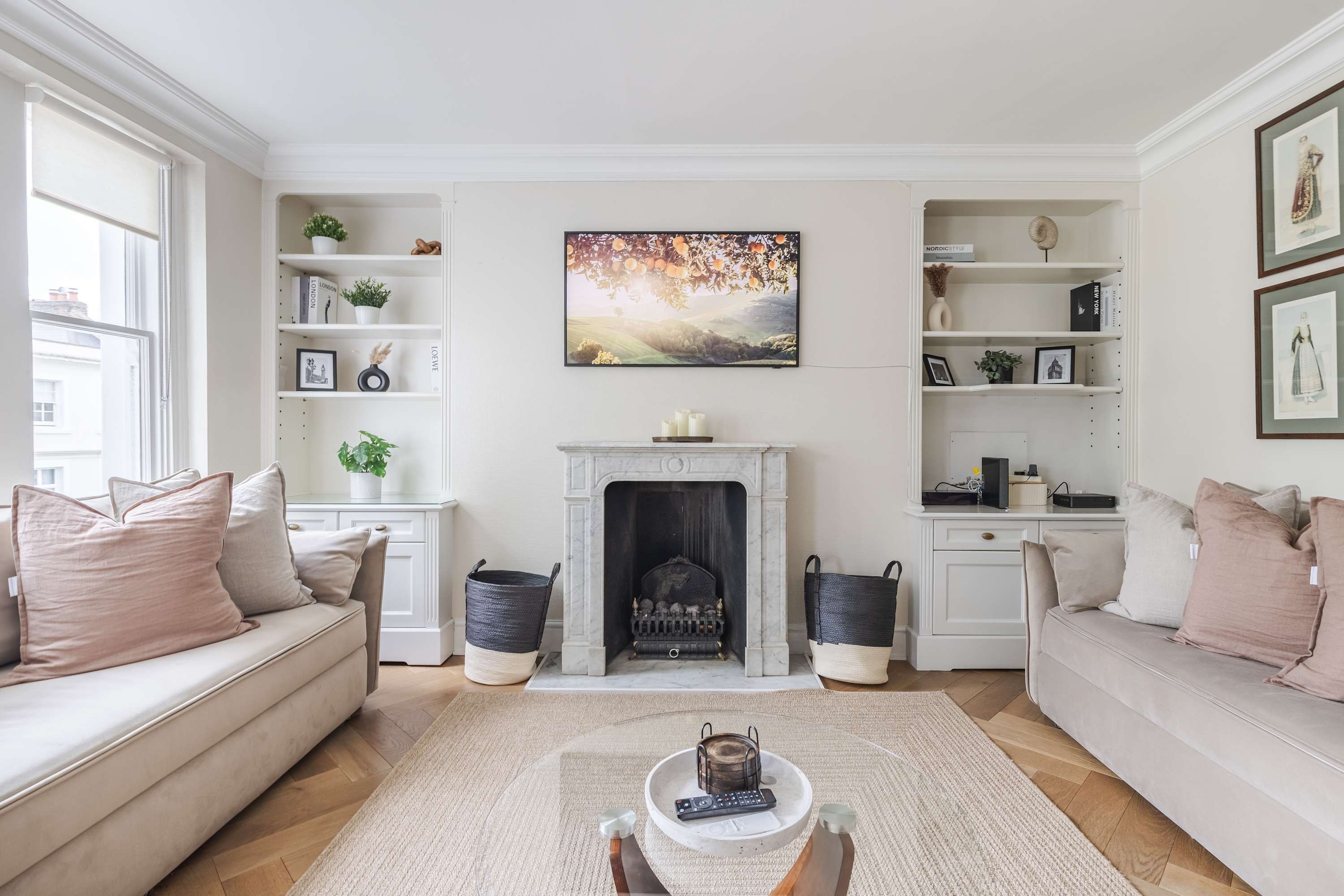 House Zephyr Stanley Kensington: Luxury 3-Bedroom Townhouse with Spa and Private Parking, Kensington London