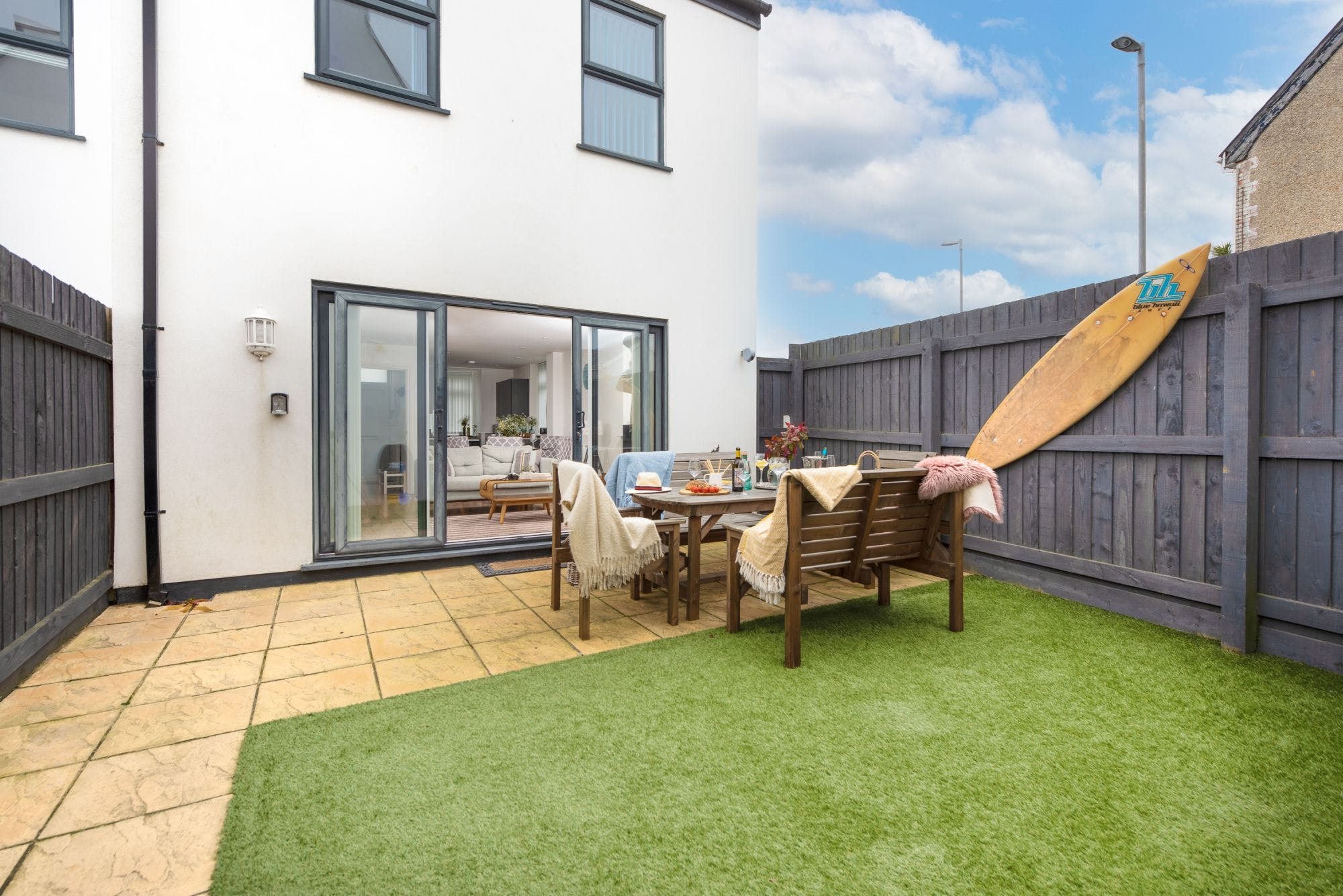 House Zephyr Tolcarne Newquay: Luxury 3-Bedroom Apartment with Sea Views and Private Parking, Newquay Cornwall