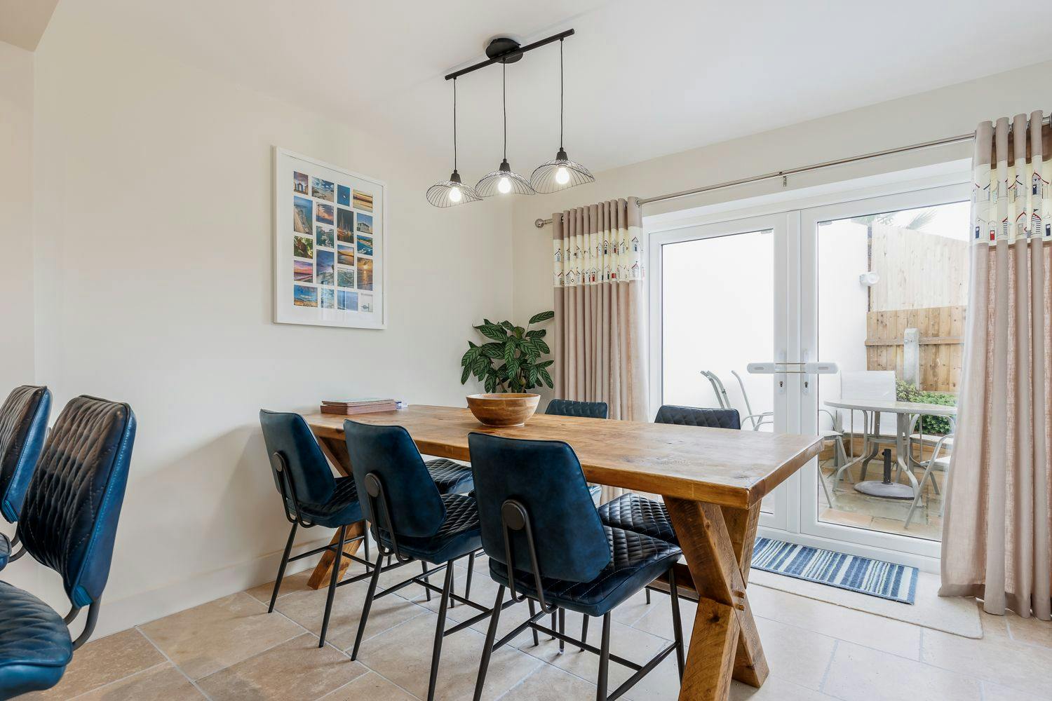 House Zephyr Upton Poole: Luxury 3-Bedroom Apartment with Seaview and Spa Facilities, Poole