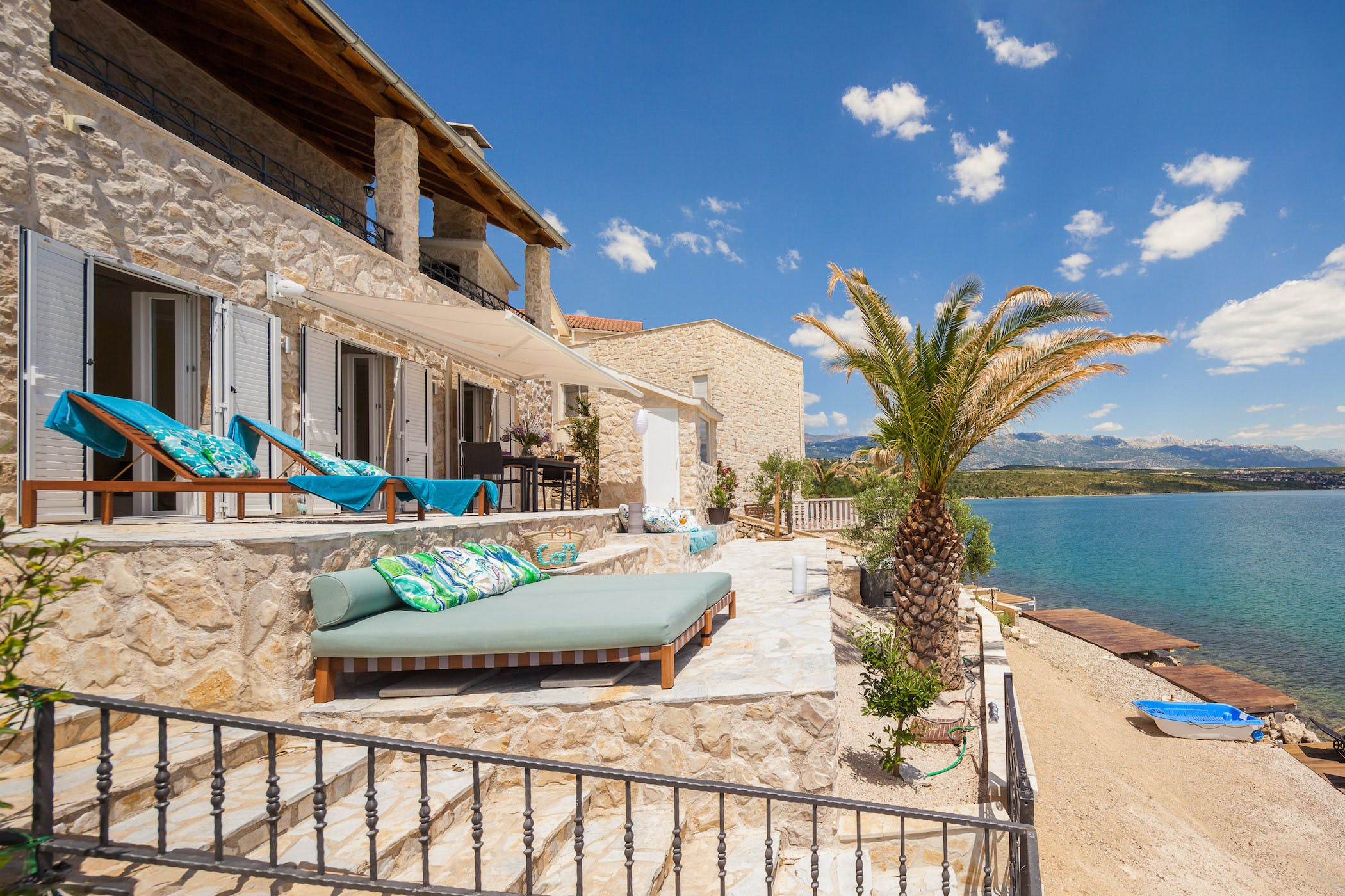 Kuća Libeccio Jazine Zadar: Luxury 1-Bedroom Apartment with Hot Tub and Seaview, Zadar