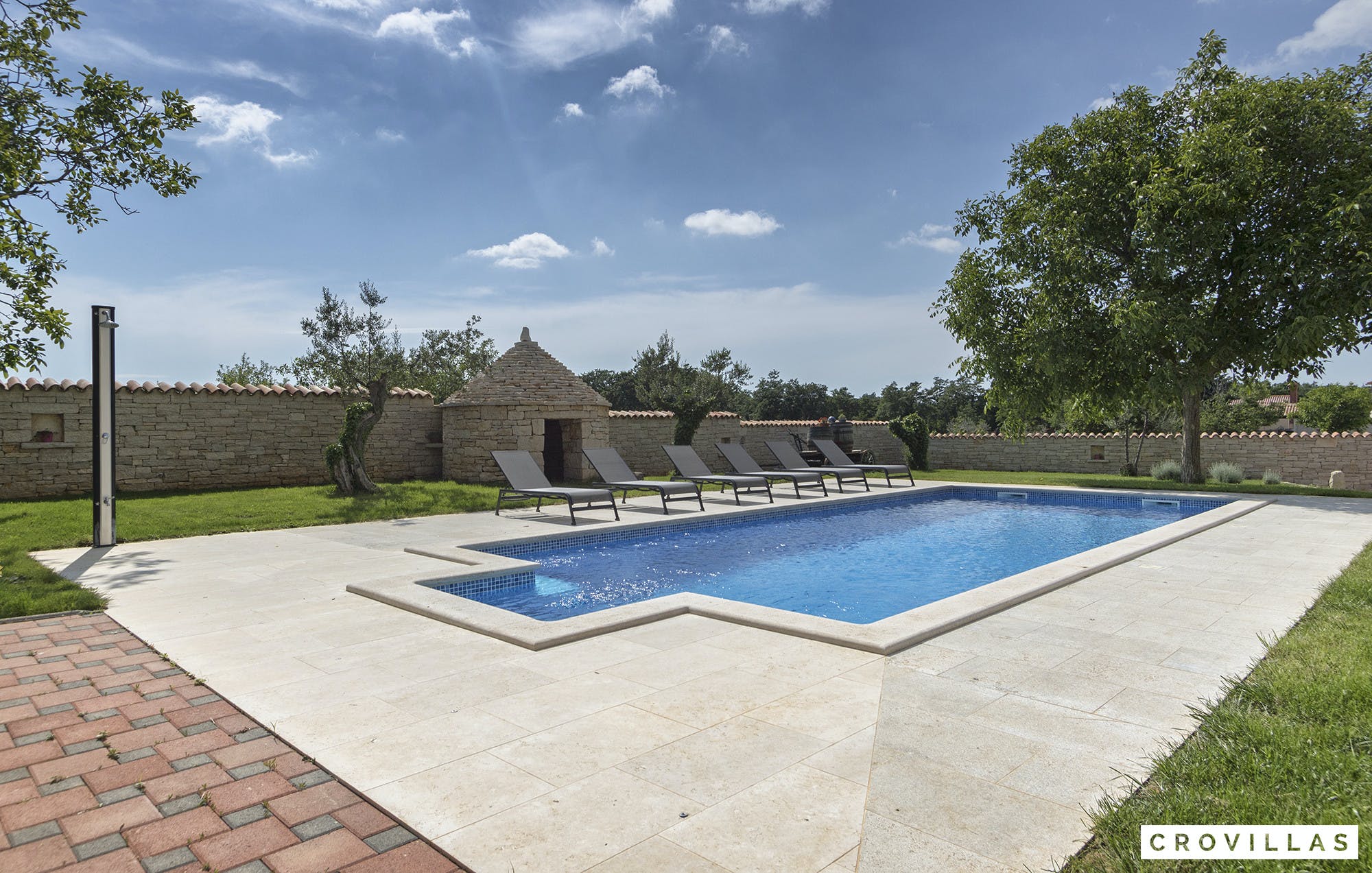 Kuća Zlatna Orbanici Istria: Spacious 5-Bedroom Apartment with Private Pool and Sauna, Orbanici, Istria