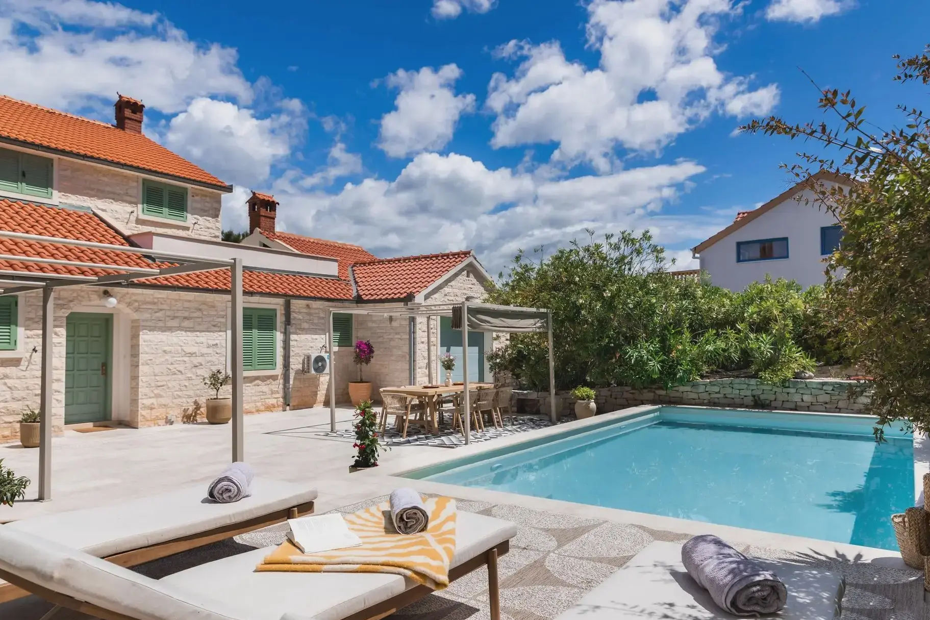 Kuća Zlatna Uvala Postira: Luxury 4-Bedroom Villa with Private Pool and Sea Views, Split-Dalmatia County