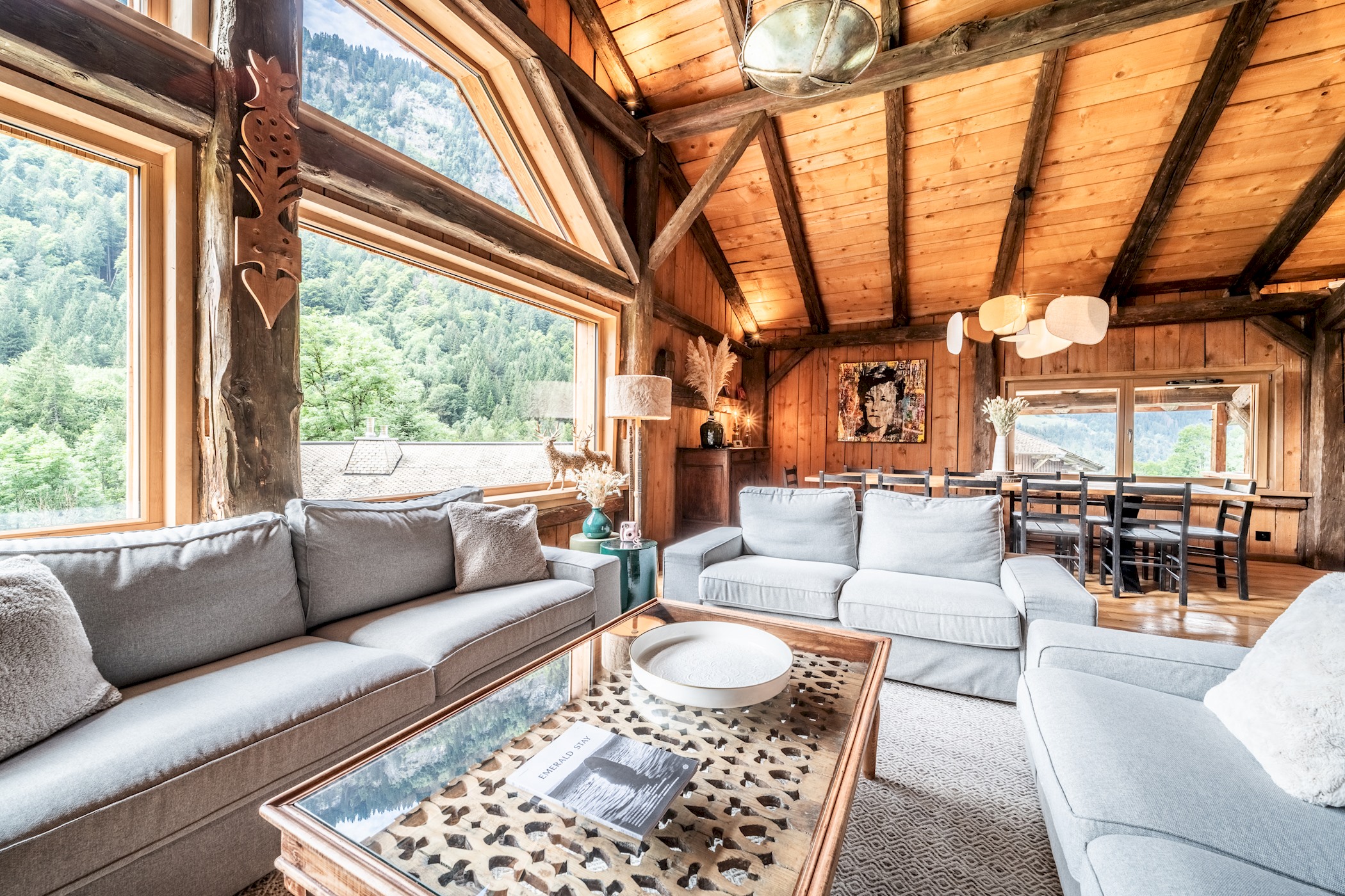 Maison Séchard Montriond Morzine: Charming 6-Bedroom Ski Chalet Rental with Fireplace near Morzine Slopes