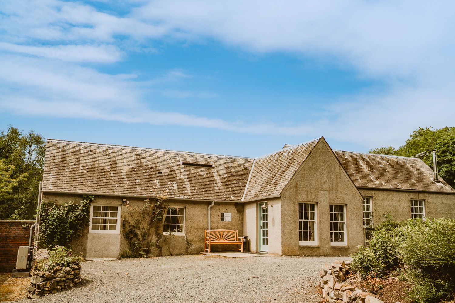 Manor Thistle Agnew Stranraer: 2-Bedroom Cottage with Spa, Walled Garden & Estate Grounds i