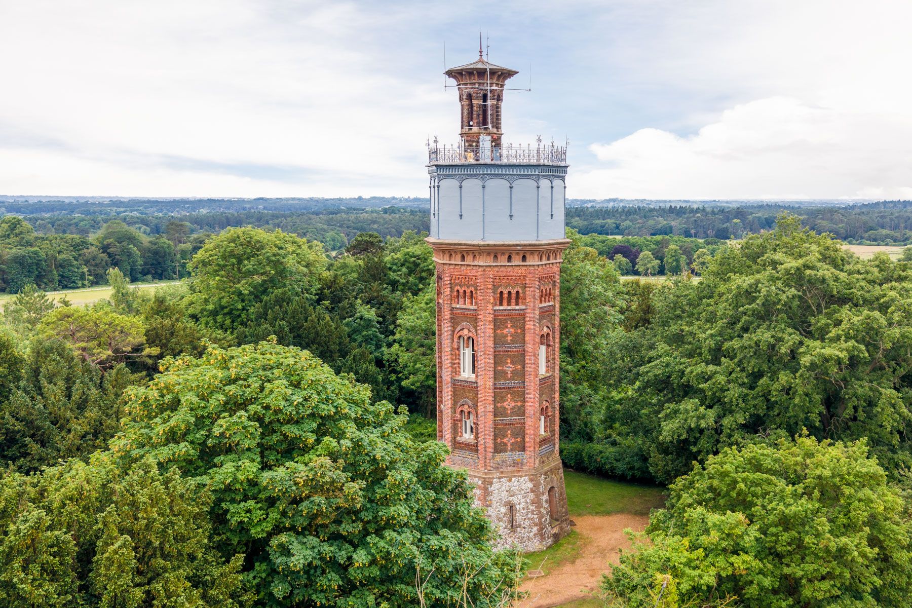 Manor Wellspring Wolferton Sandringham: 1-Bedroom Historic Tower Country Estate Rental in Sandringha