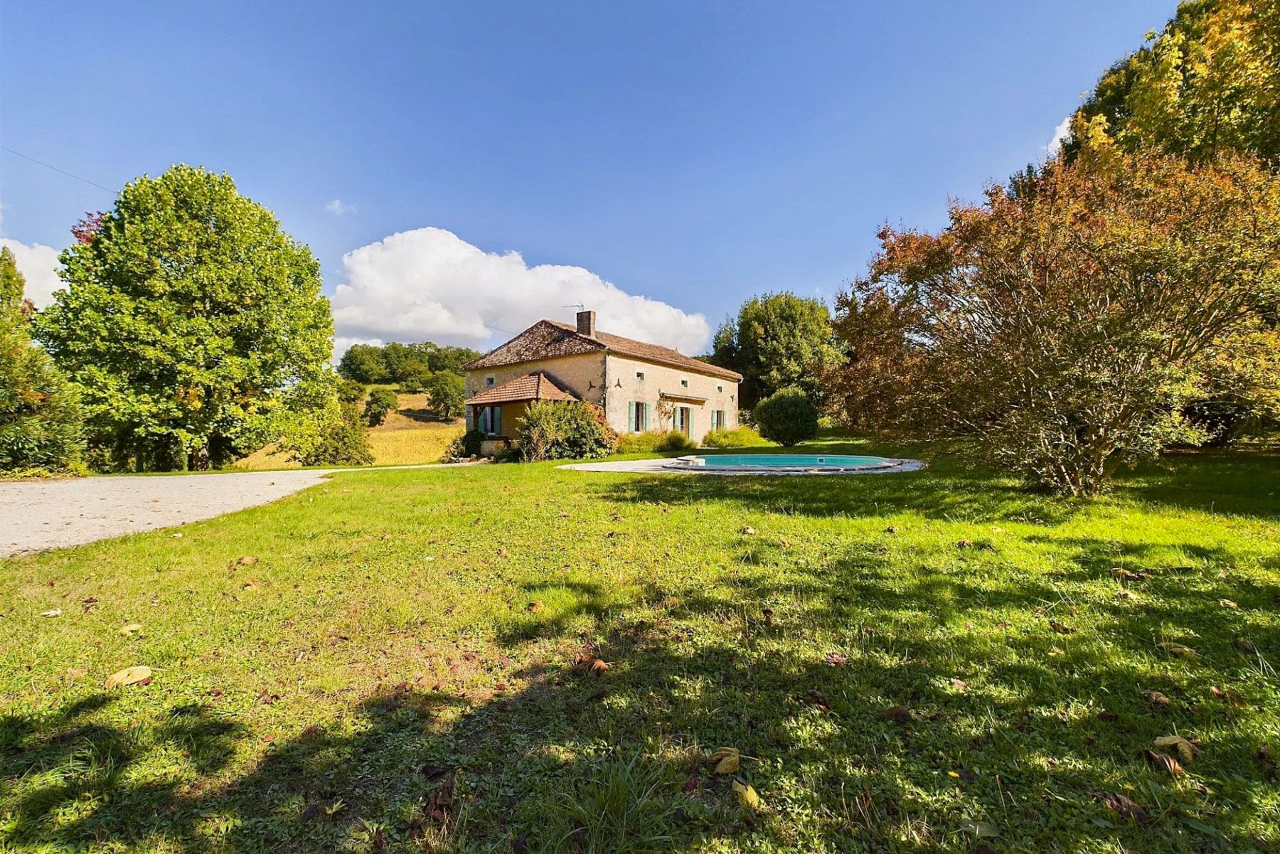 Mas Bruyère Merigou Aquitaine: 4-Bedroom Country Estate with Spa & Fireplace in Rural Aquit