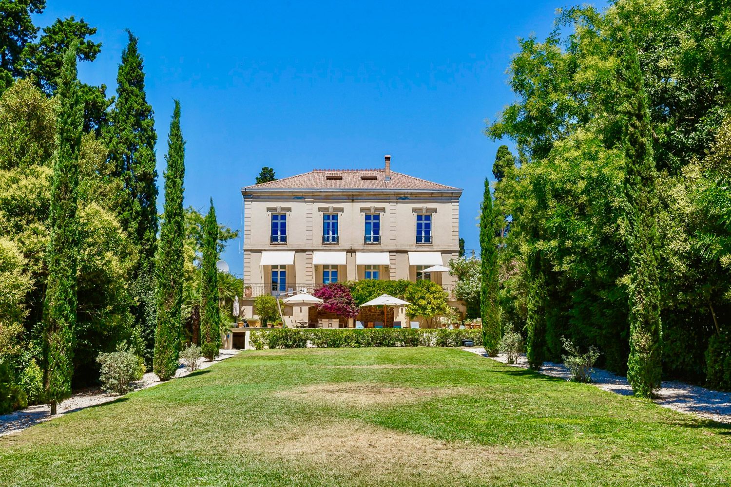 Mas Garance Pinet Florensac: 5-Bedroom Heated Pool Villa with Spa in Florensac, Languedoc