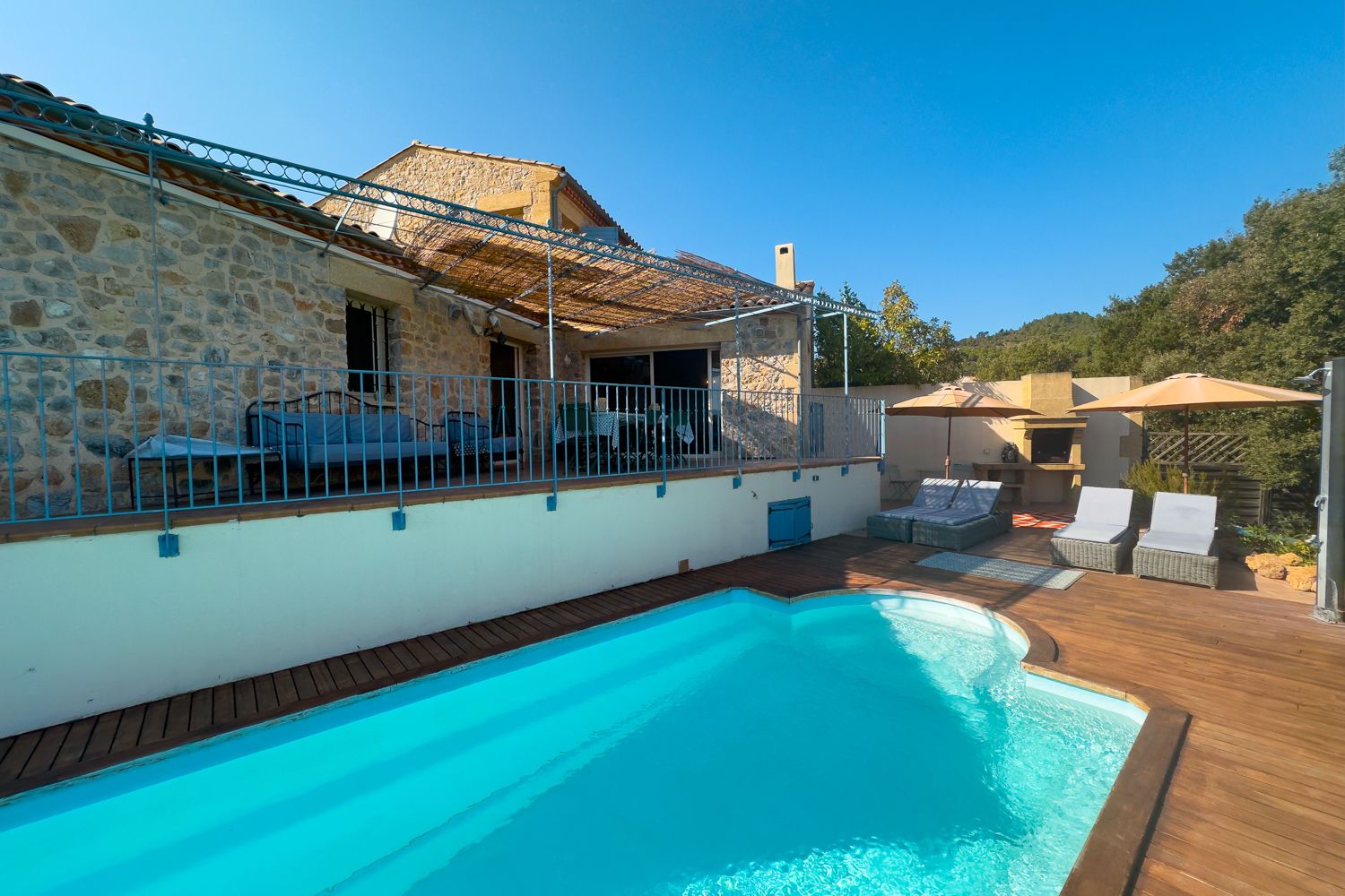 Mas Garrigue Fontfroide Durban: 4-Bedroom Villa with Private Pool, Sea Views and Countryside