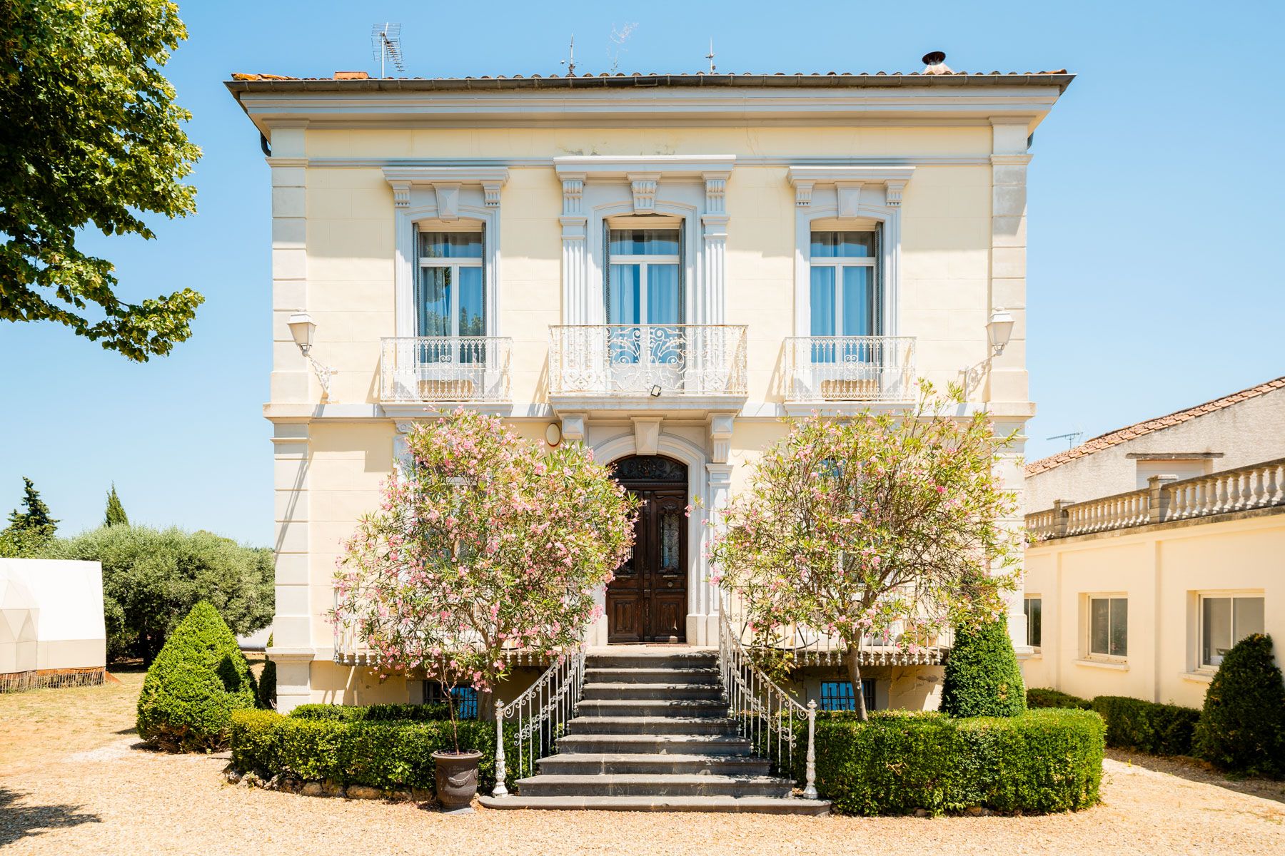 Mas Glycine Cazouls Magalas: 3-Bedroom Heritage Villa with Pool and Spa in Languedoc, Mag