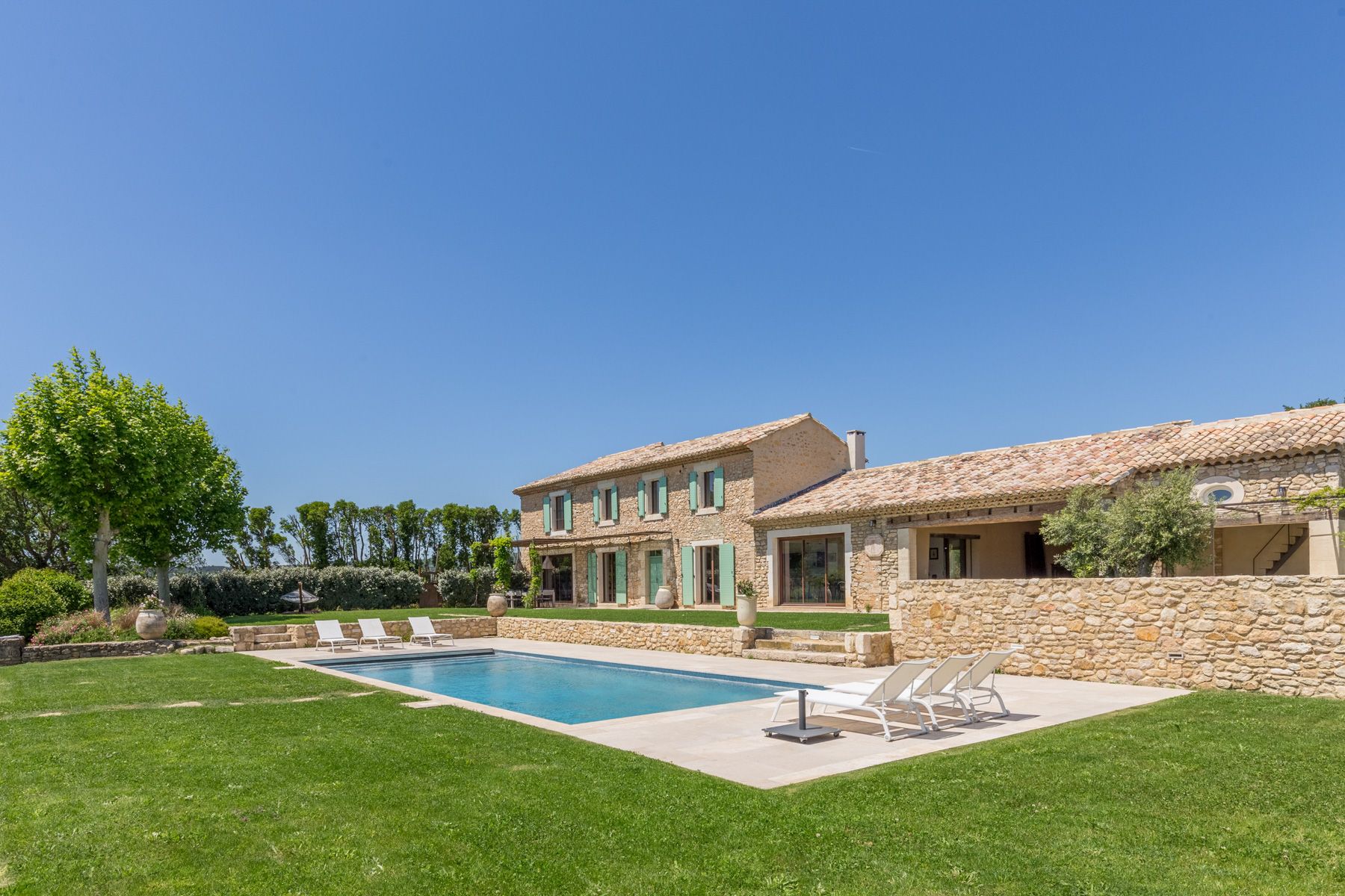 Mas Lavande Coustellet Goult: 6-Bedroom Heated Pool Villa With Spa in the Heart of Luberon