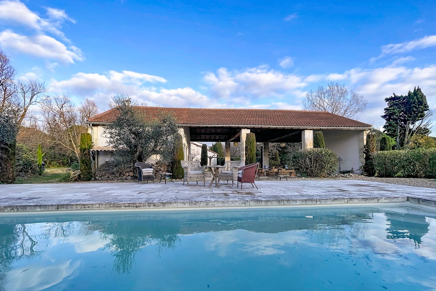 Mas Lavande Forcalquier Provence: 2-Bedroom Rustic Farmhouse with Spa and Countryside Views in