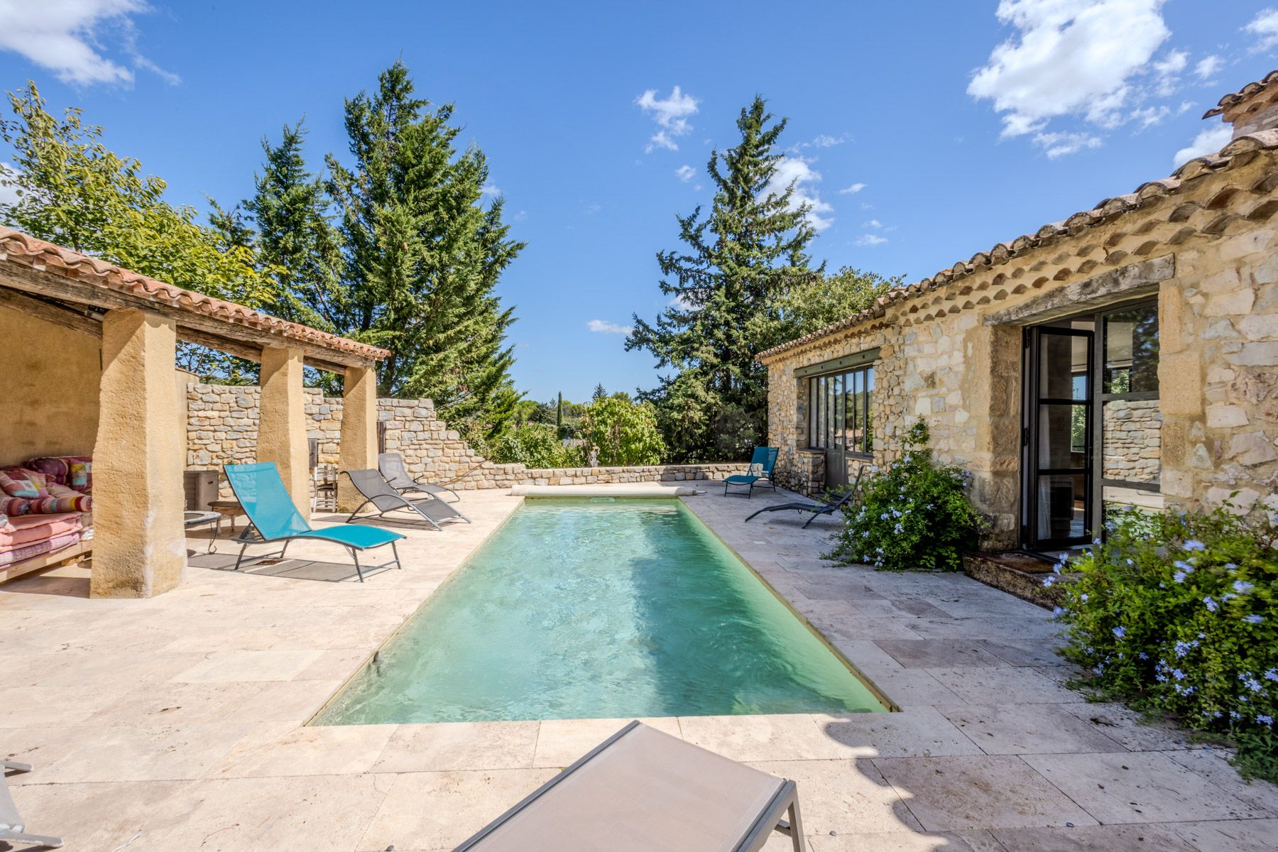 Mas Lavande Valliguières Uzes: 2-Bedroom Restored Stone Retreat with Private Pool and Spa n