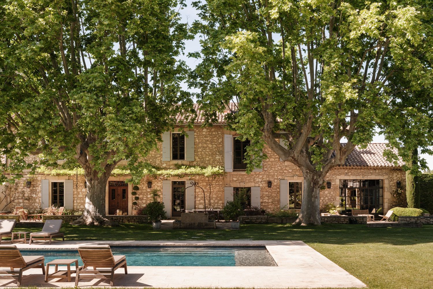 Mas Orchidée Orgon Eygalières: 6-Bedroom Restored Provençal Mas with Heated Pool and Sauna