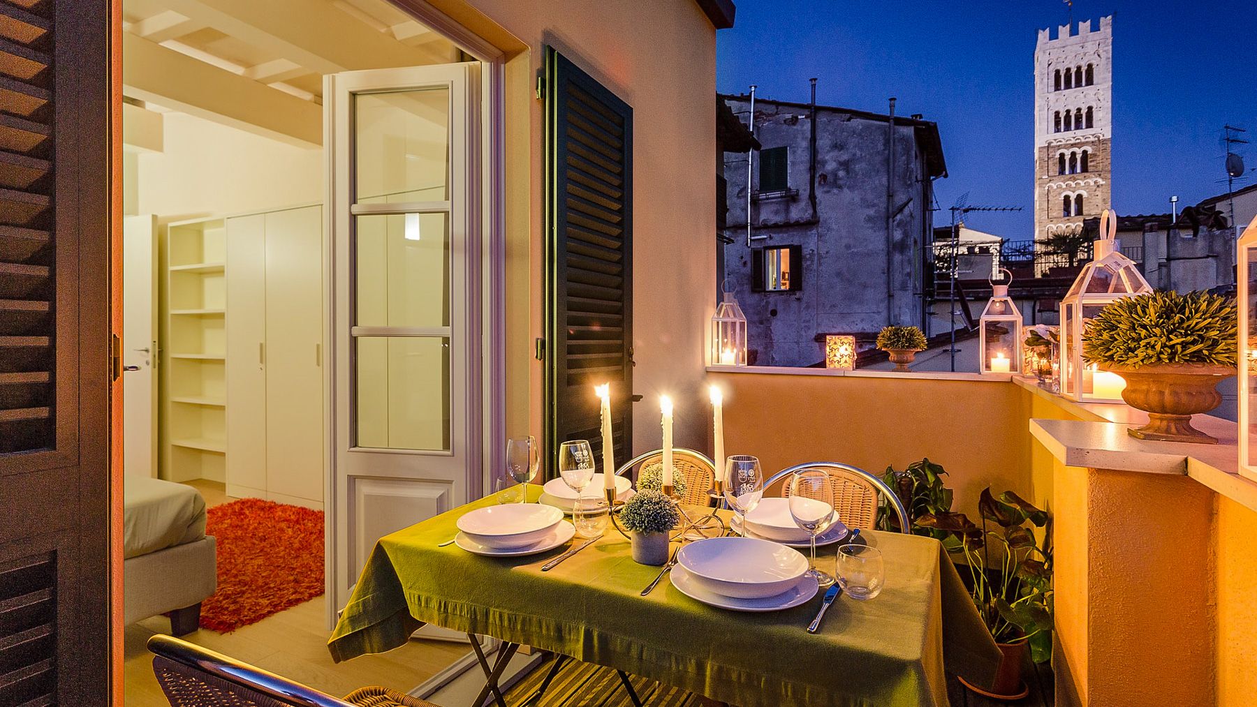 Palazzo Ambra Fillungo Lucca: 4-Bedroom Luxury Apartment Rental in Lucca with Spa Overlook
