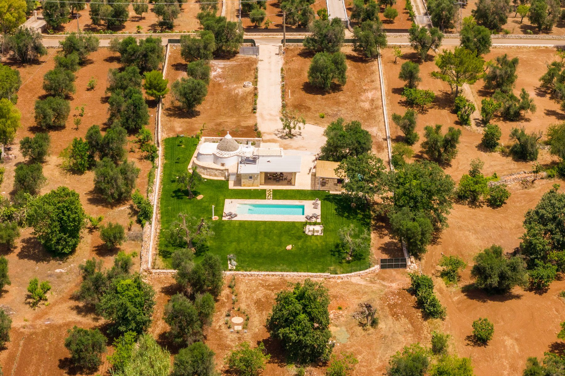 Trullo Aureo Martina Puglia: 2-Bedroom Trullo with Saltwater Pool and Olive Grove Views i